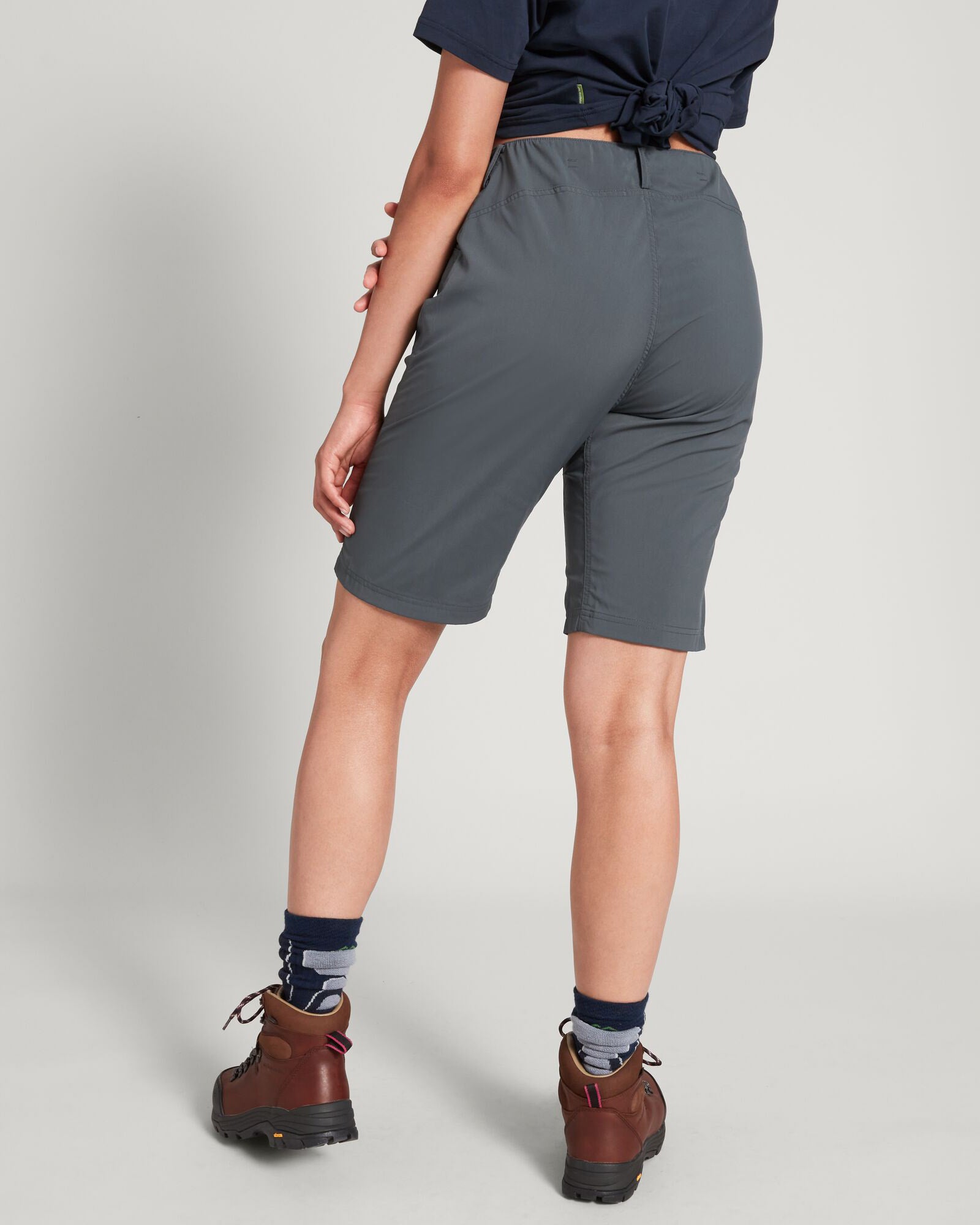 13363_913_praca_hiking_shorts_v2_wom_c_1743635116000