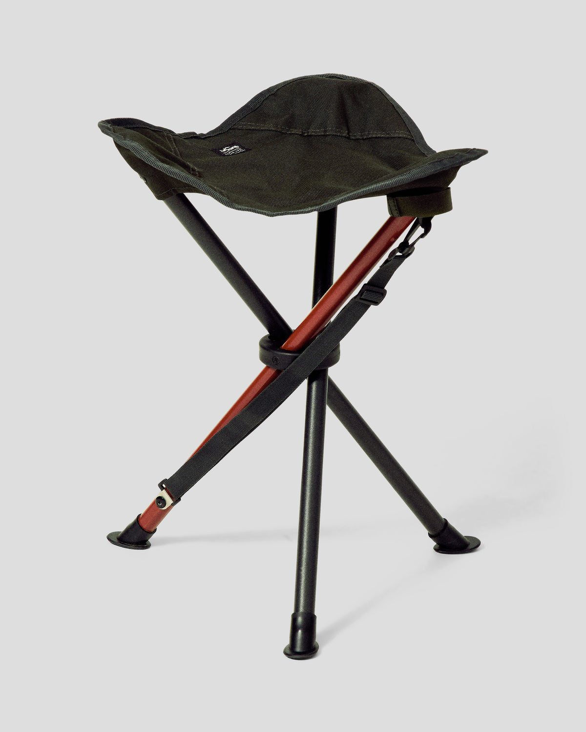 84095_586_roamer_tri_stool_a_1790225134000