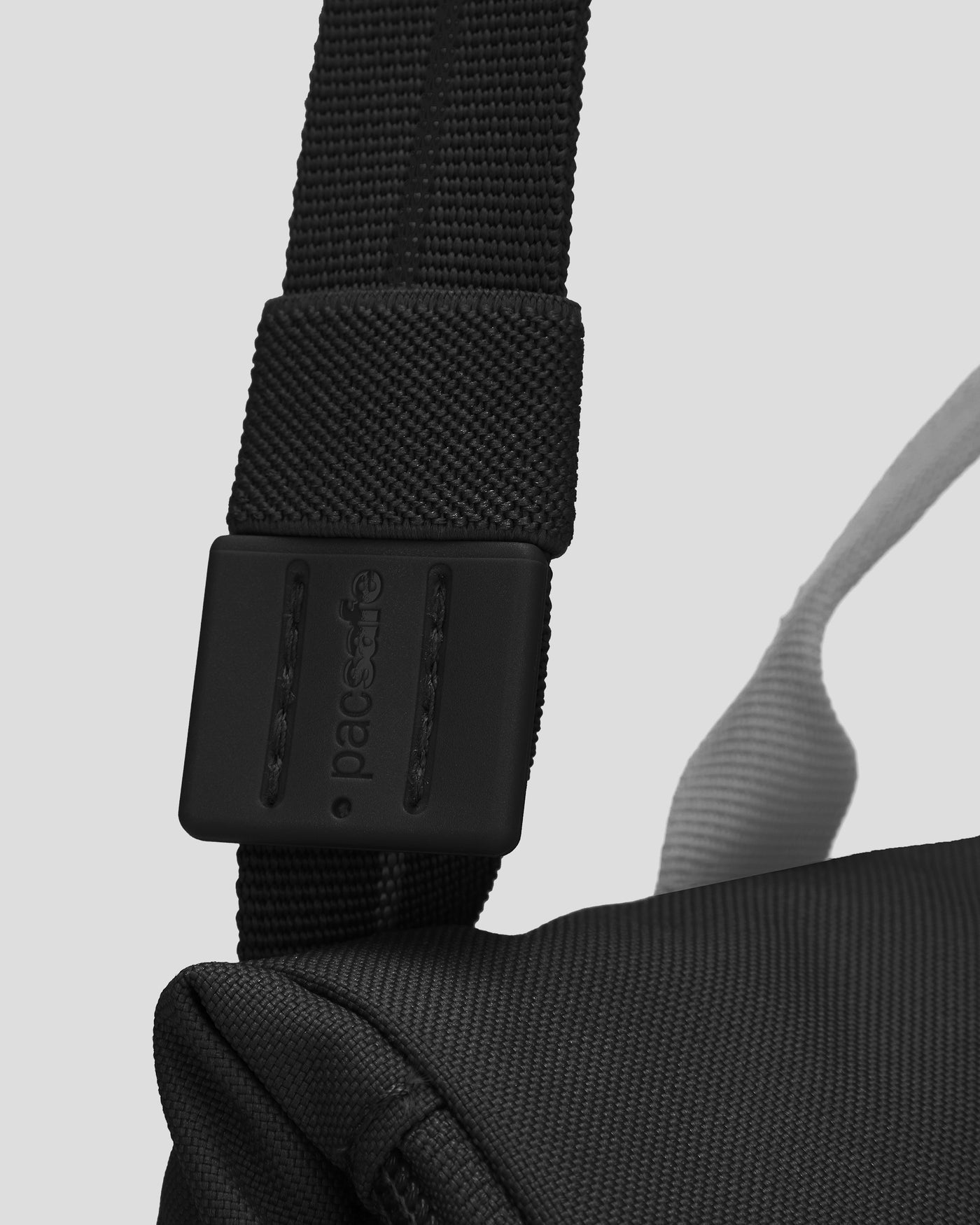 Pacsafe GO Saddle Crossbody - Jet Black