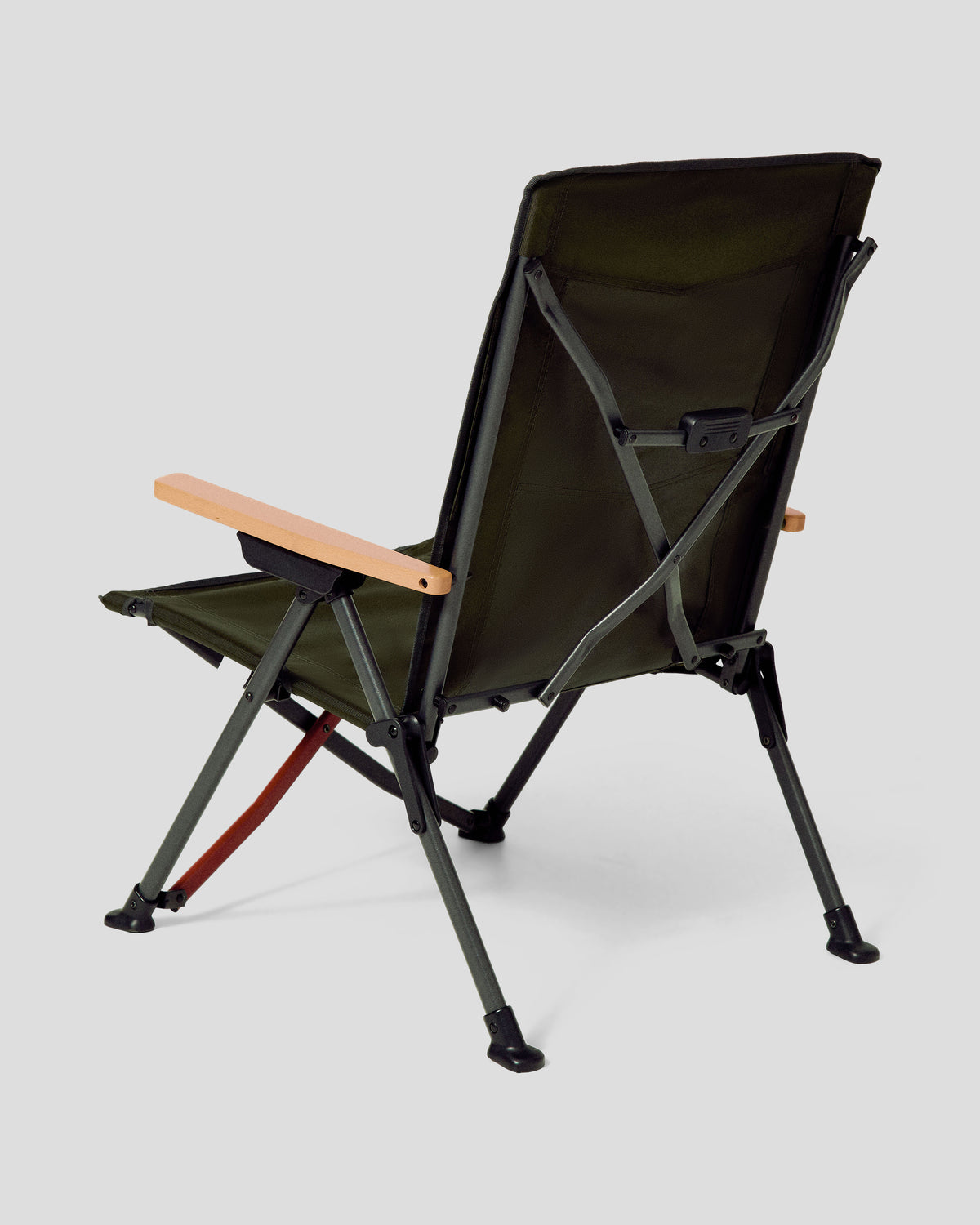 B2363_586_retreat_arm_chair_f_1790225189000