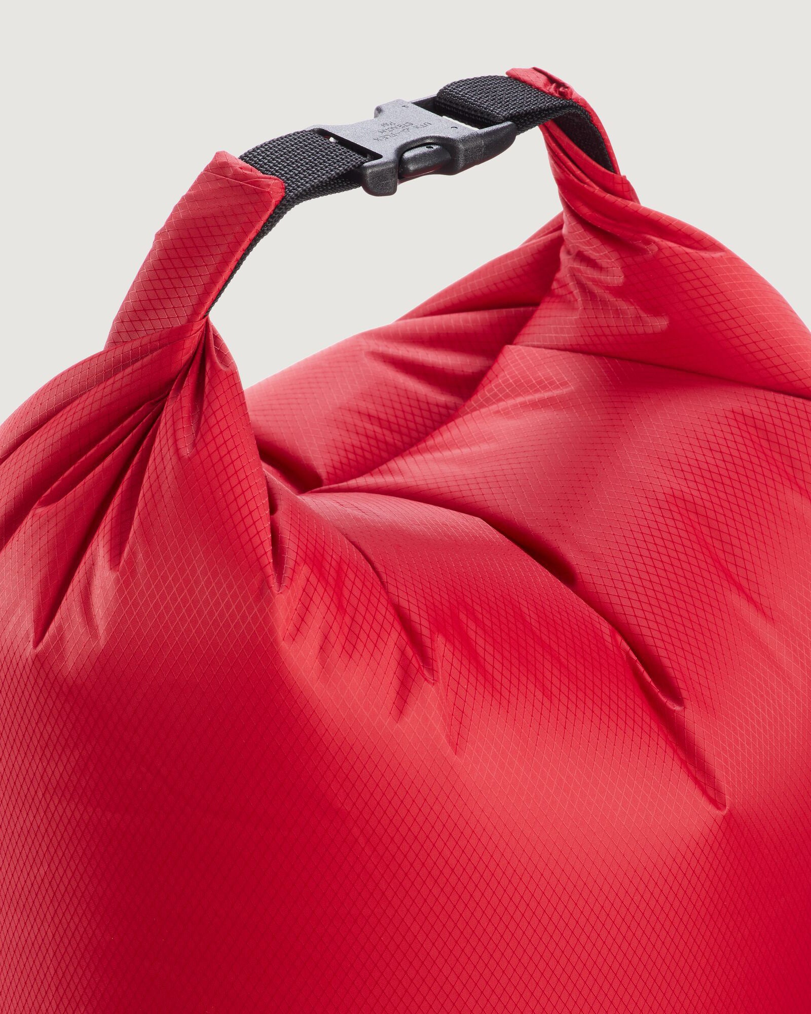 a0238_nf2_dry_sac_3pack_v2_red_b_c_1743631820000