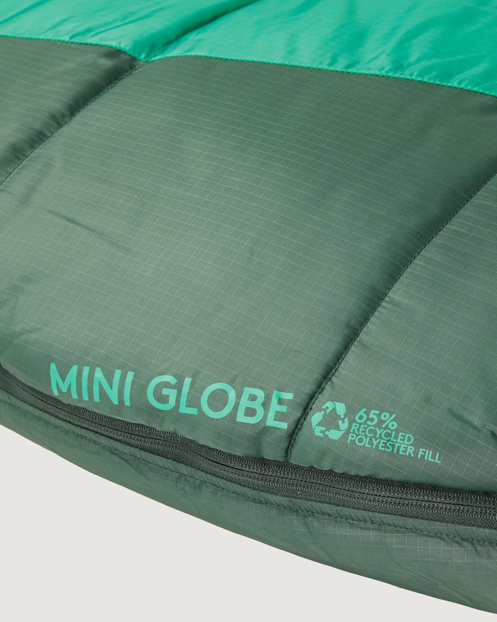 a0663_nk3_mini_globe_sleeping_b_g_1743631742000