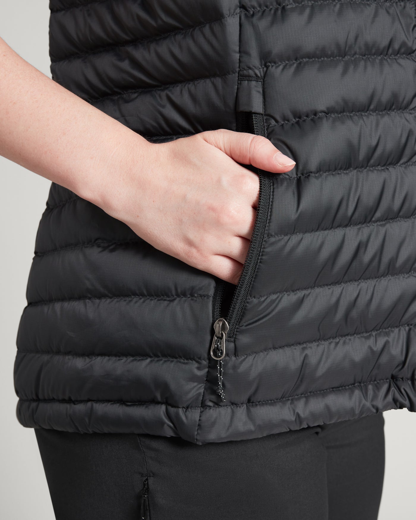 a0667_902_heli_womens_hooded_down_puffer_vest__p_1743730939000