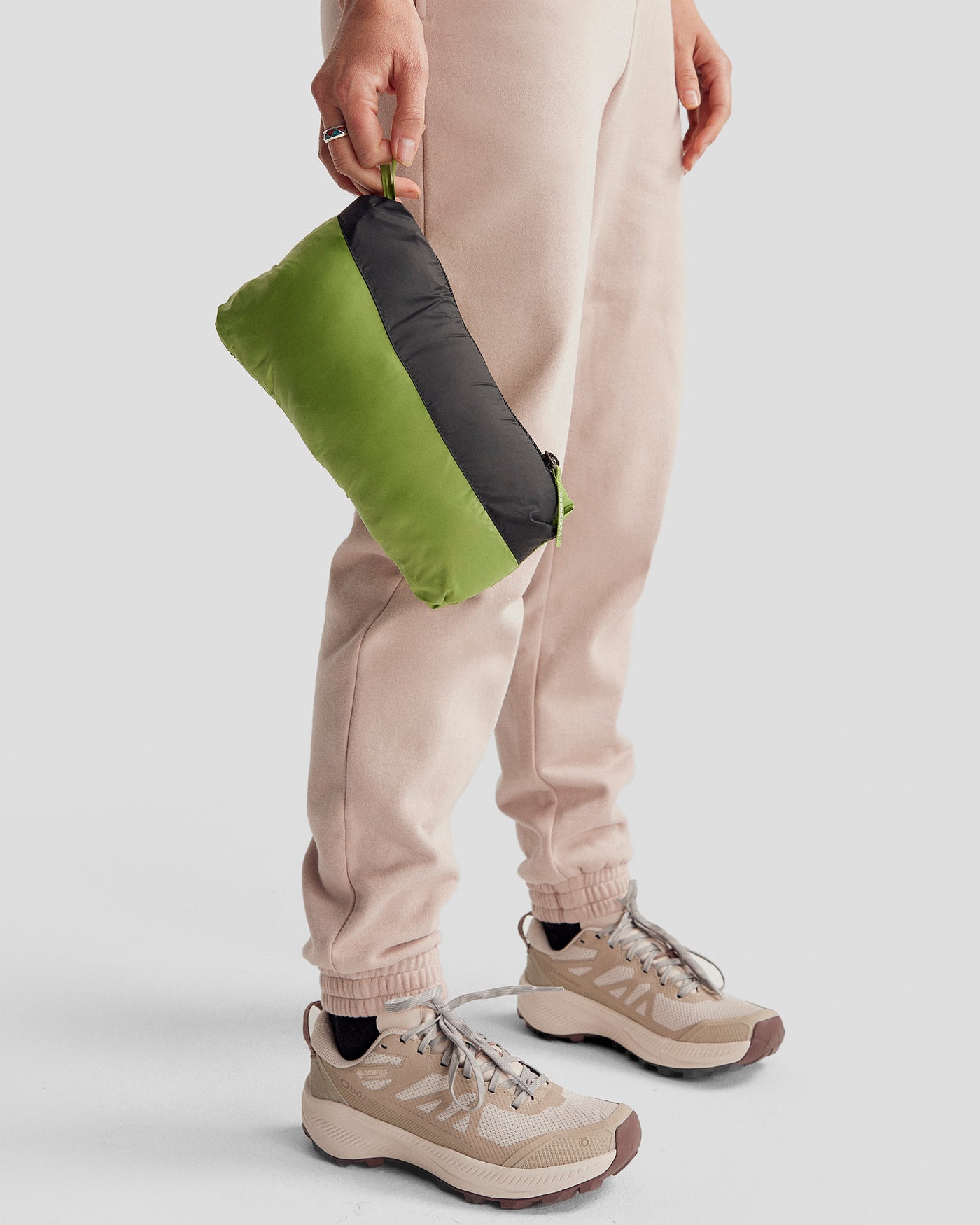 a0669_902_heli_womens_hooded_down_jacket_v2_f_1743628544000