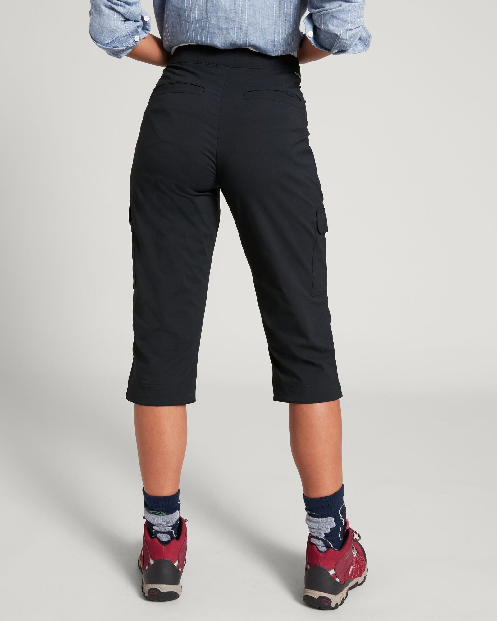 a0708_902_miro_womens_3_quarter_pants_c_1743635015000