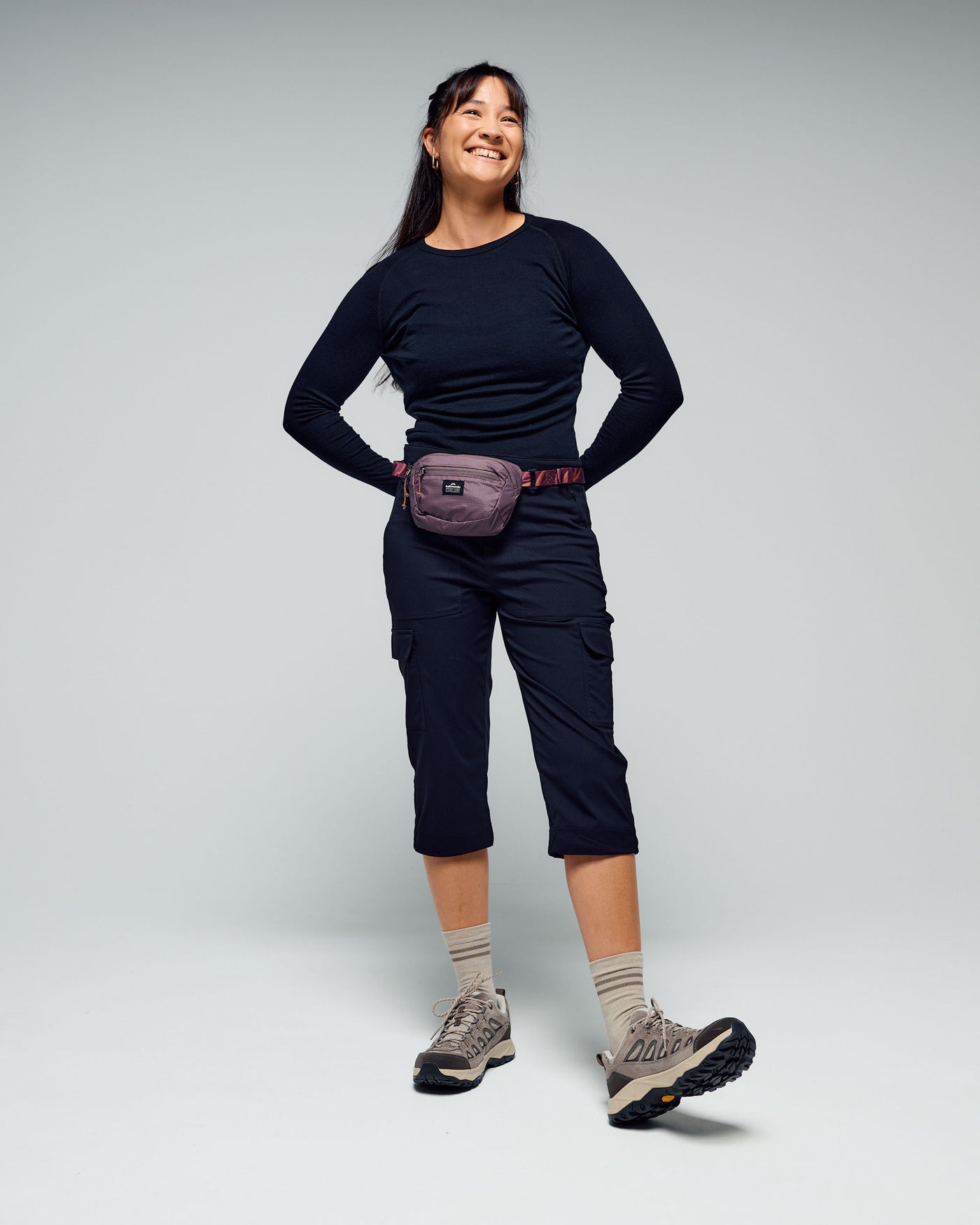 a0708_902_womens_miro_3_quarter_pants_b_1768348913000