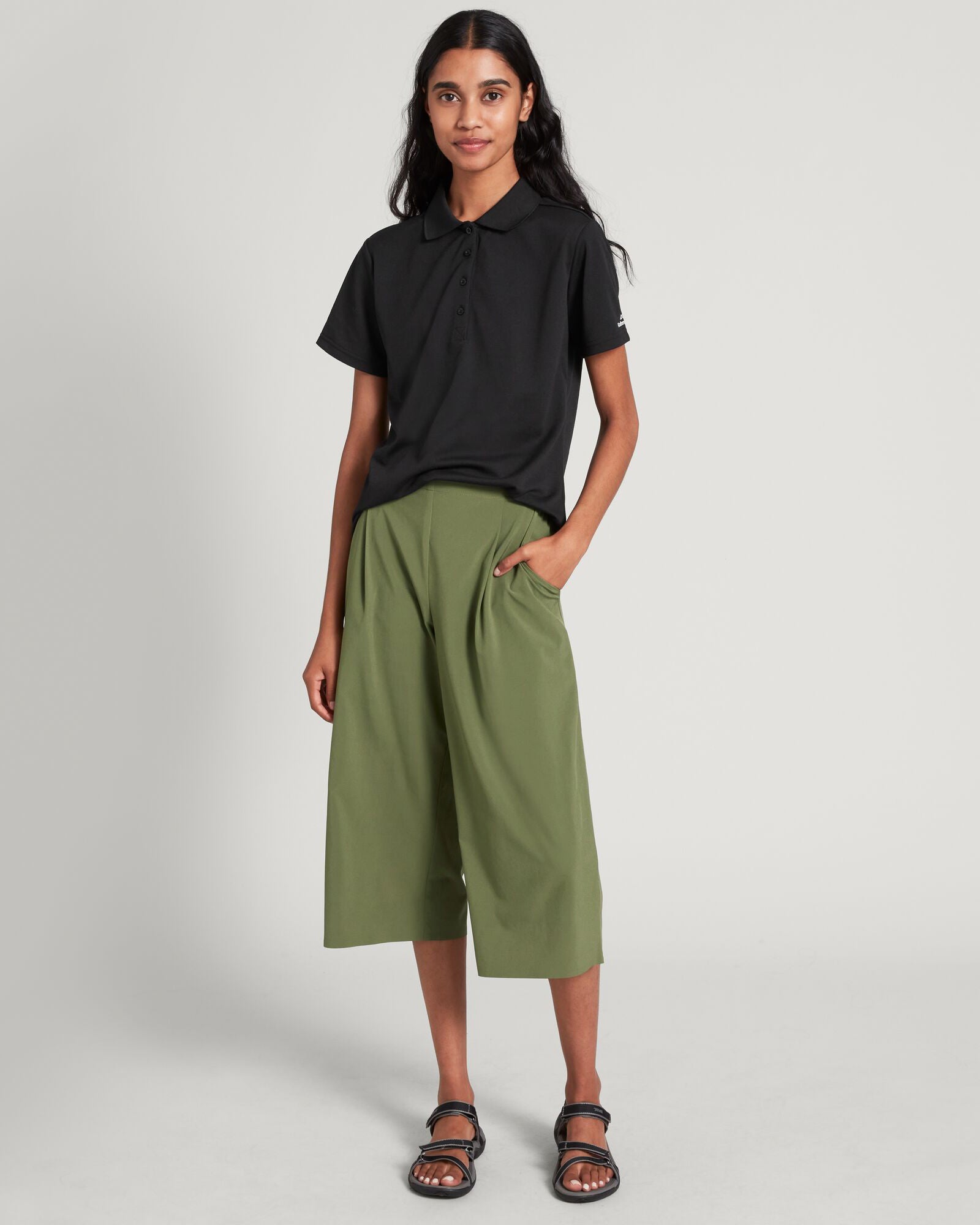 a0883_902_vanua_womens_polo__b_1744346126000