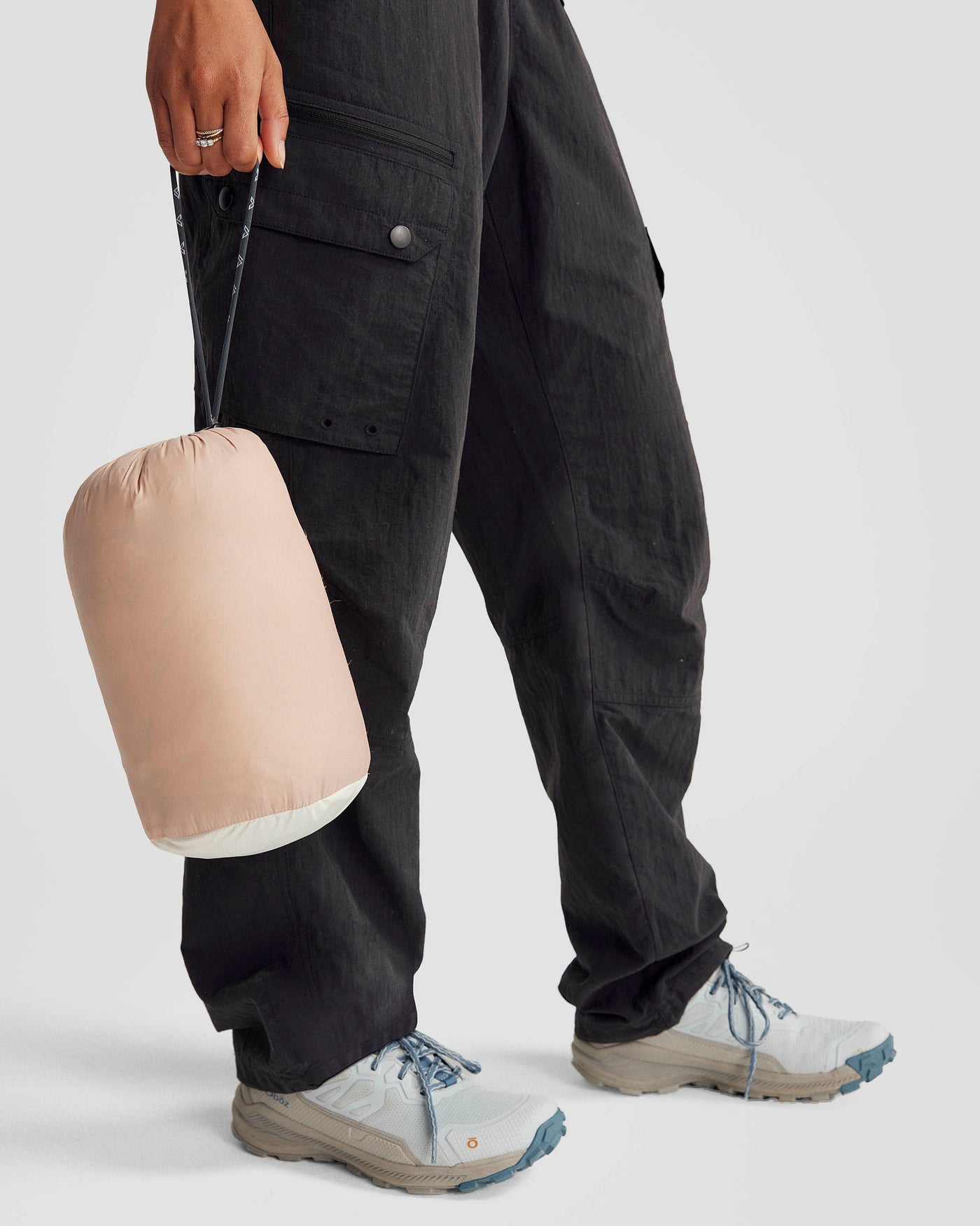 a0958_oq9_epiq_womens_down_jacket_v3_neutra_f_1743628799000