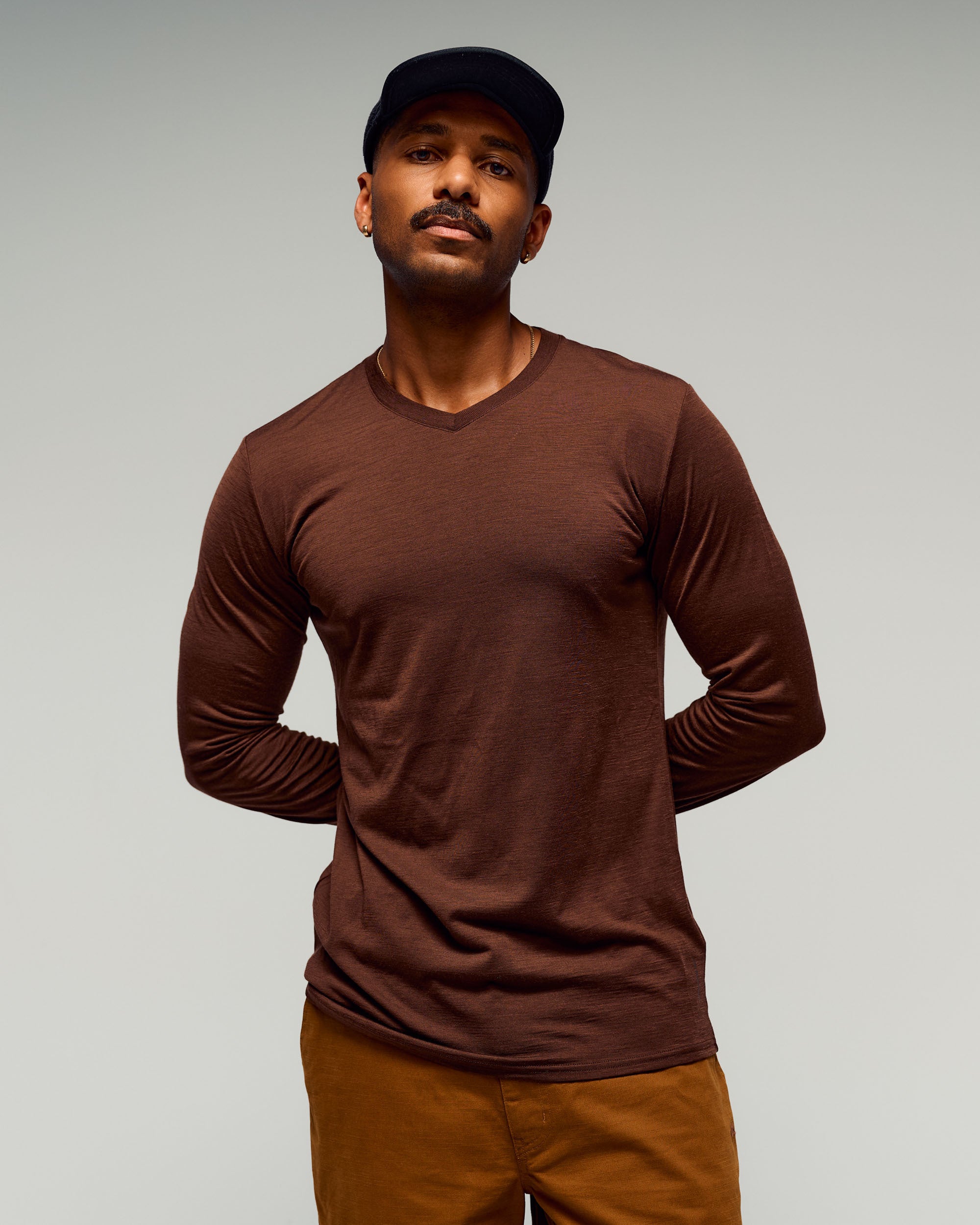 Men's 100% Merino Long Sleeve V-Top - Cocoa – Kathmandu AU