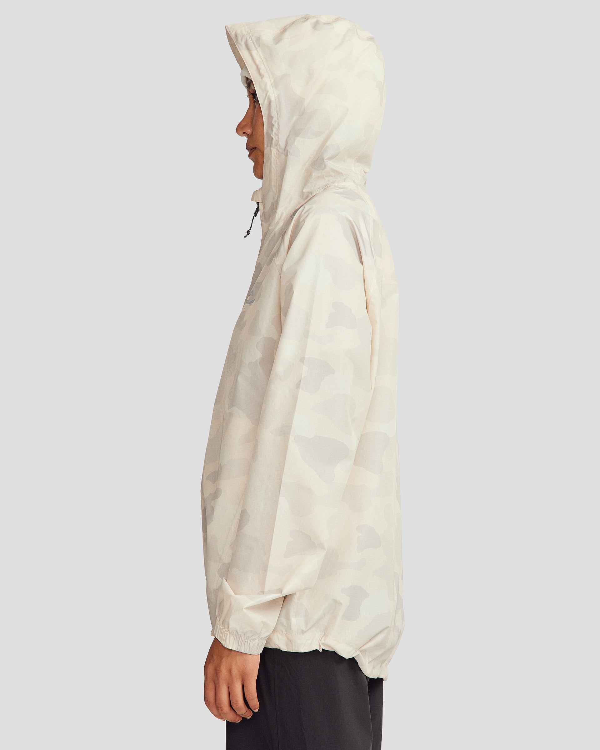 a1392_oqi_pocket_it_2l_womens_rain_jacket_v4_neutral_multi_m_c_1745458713000