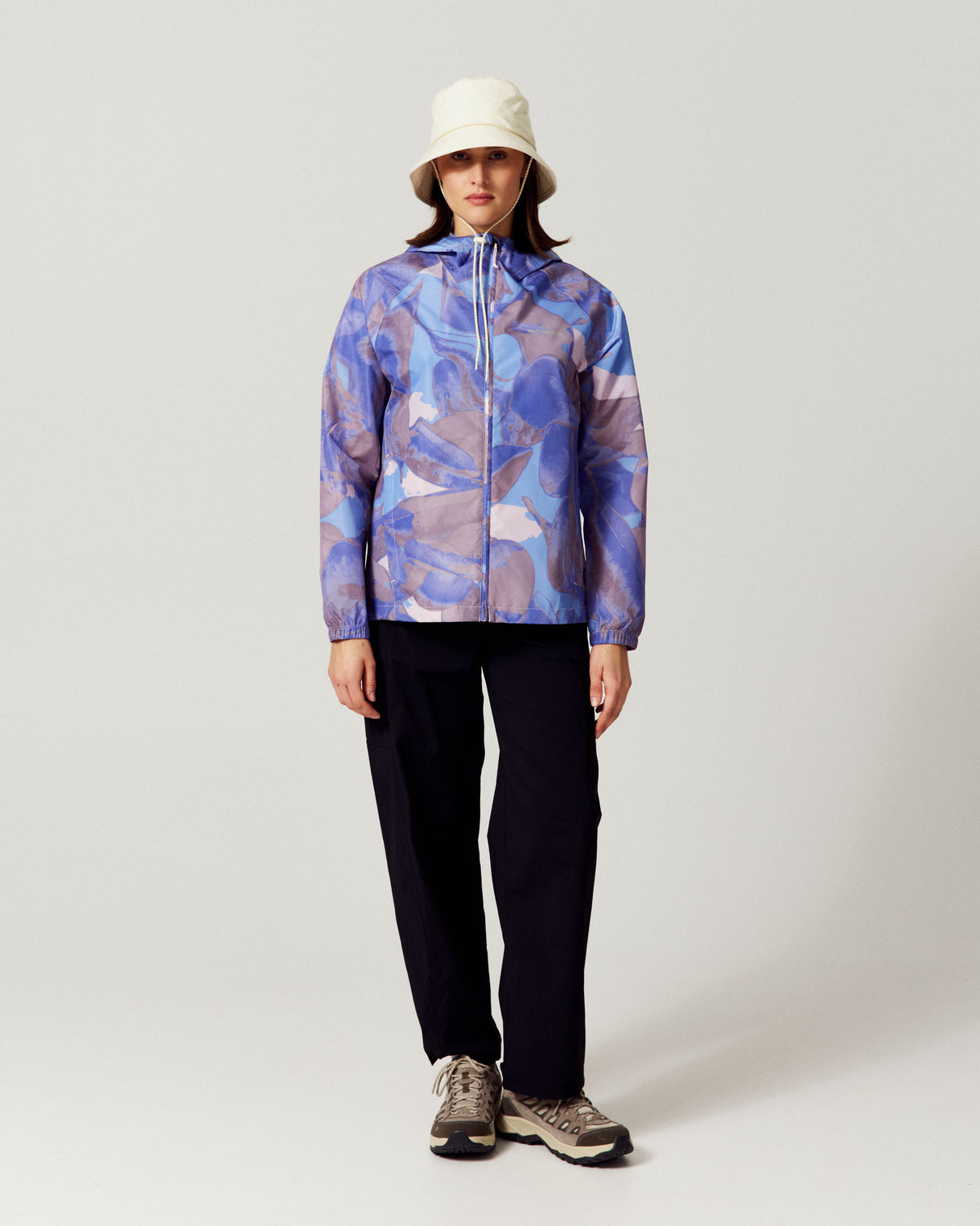 a1392_p2m_pocket_it_2l_womens_rain_jacket_v4_b_1789692279000