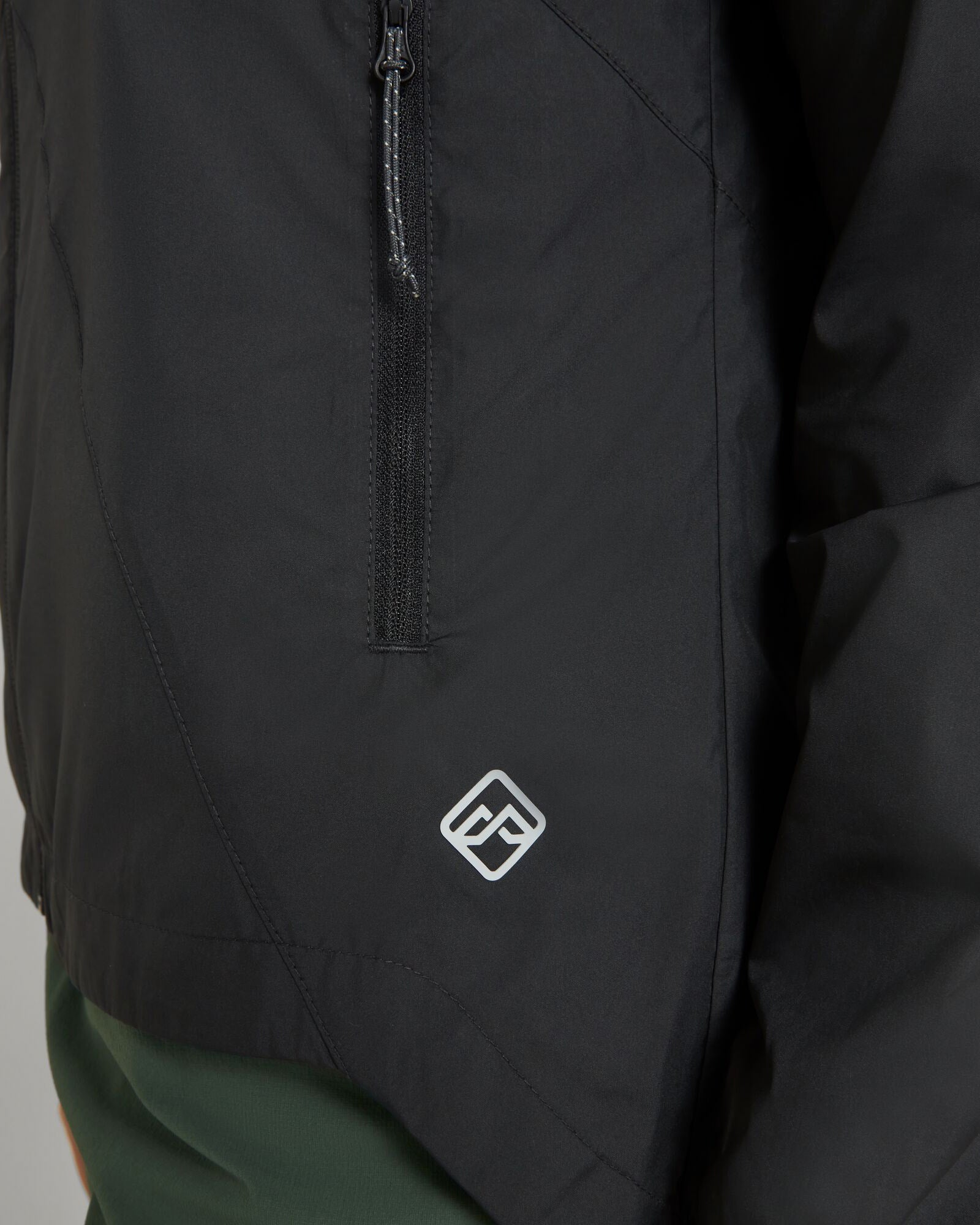 a1445_902_wnd_chaser_womens_windbreaker_jack_g_1743634506000