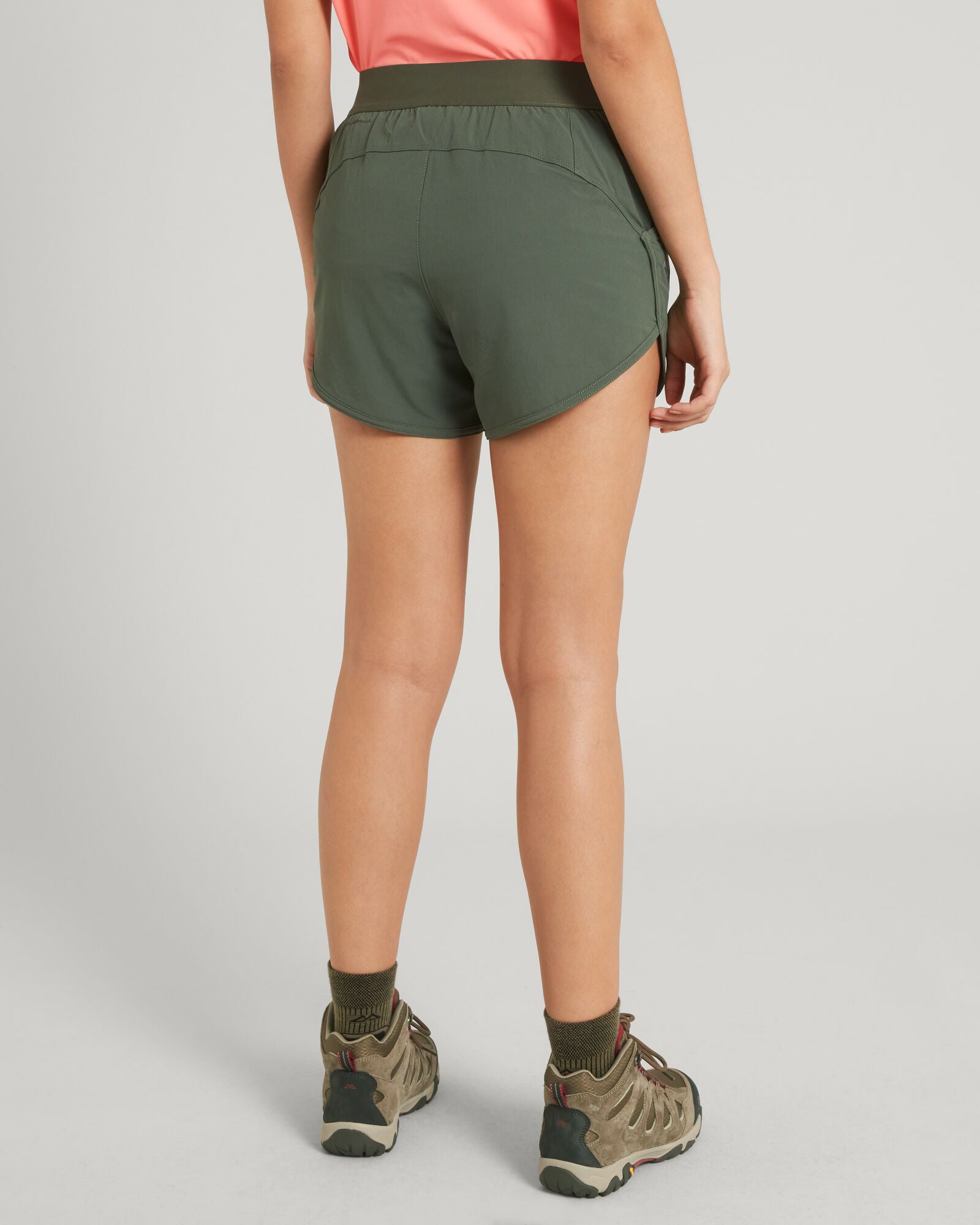a1447_732_ult_hike_womens_shor_d_1743634478000