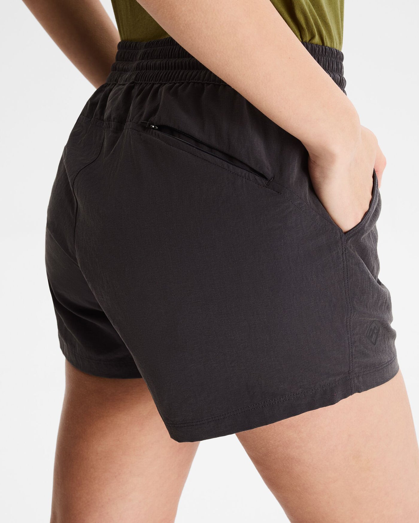 a1449_o4t_evry_day_womens_4_inch_short_d_1743634422000