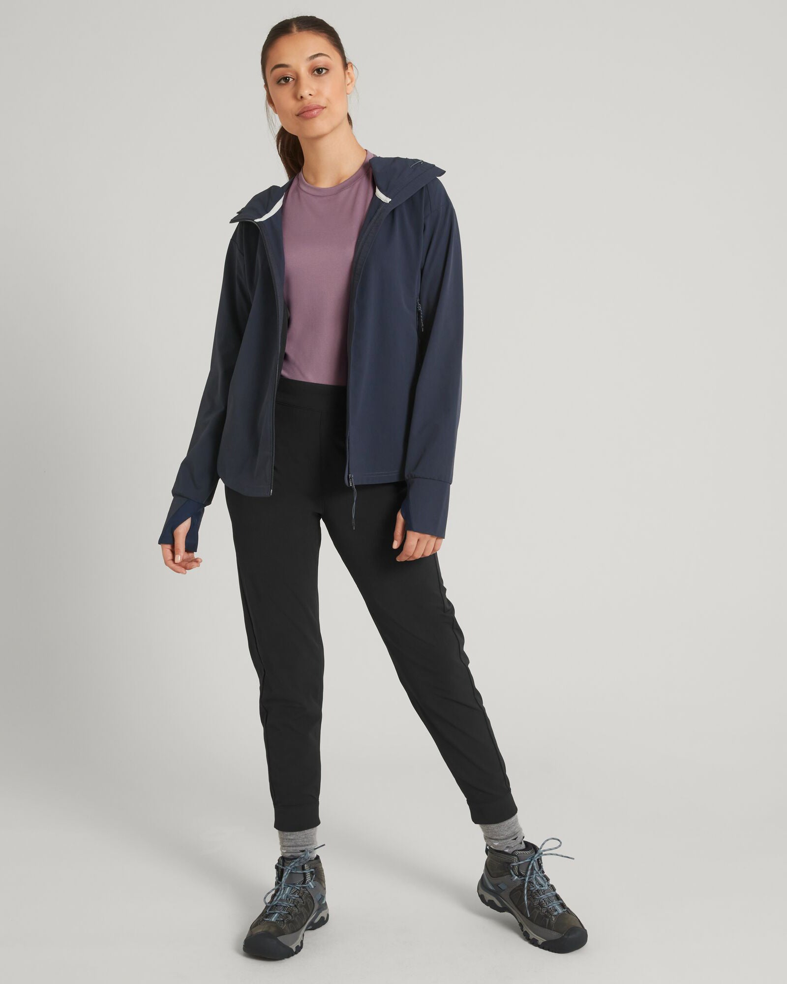 a1452_902_ult_hike_womens_jogge_b_1743630367000