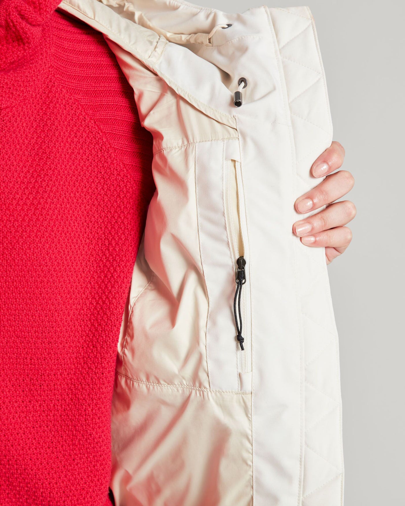 a1574_013_frisco_x_womens_hooded_down_vest_h_1743634243000