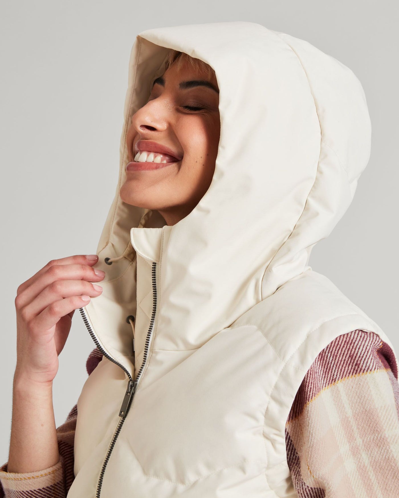 a1574_013_frisco_x_womens_hooded_down_vest_n_1743630045000