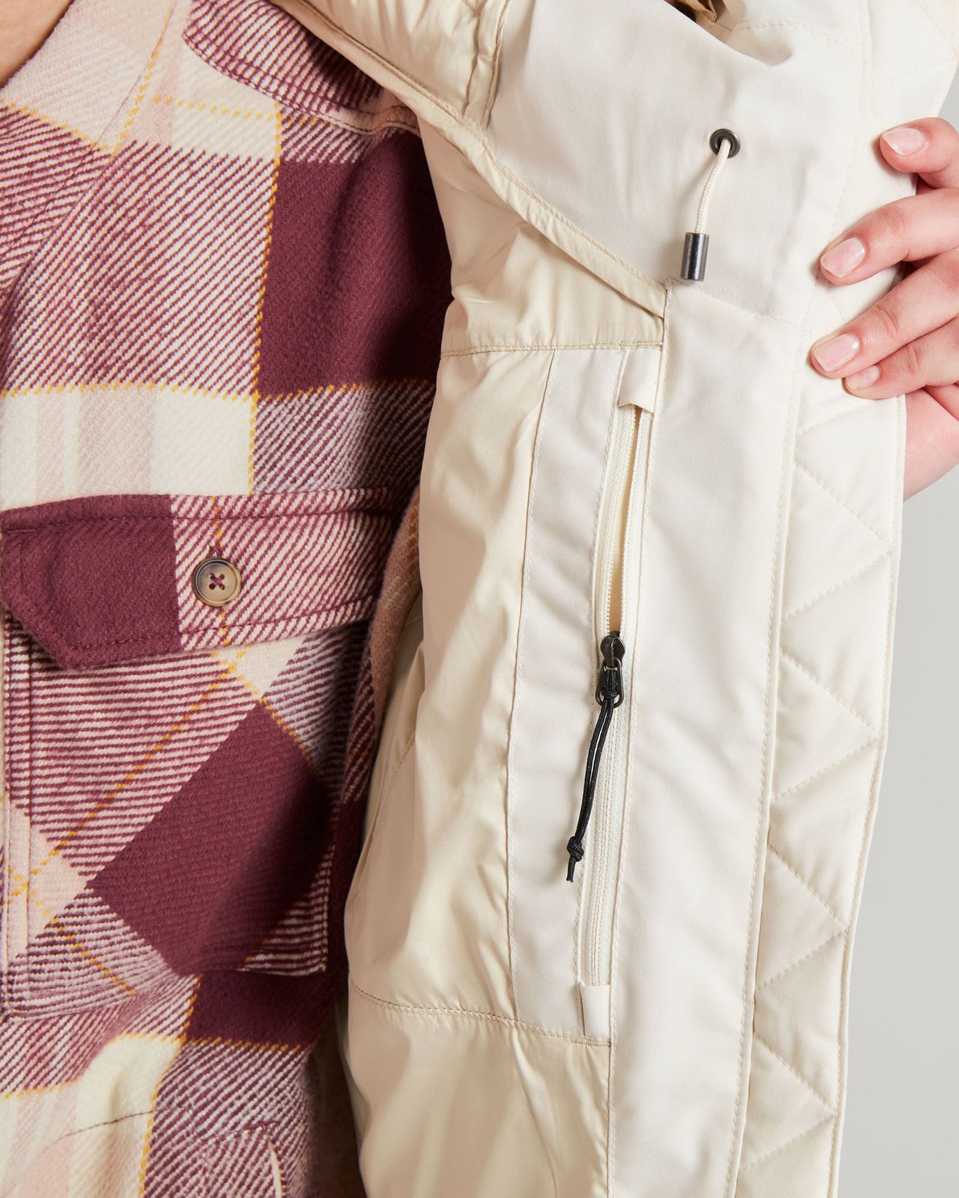 a1574_013_frisco_x_womens_hooded_down_vest_p_1743634245000