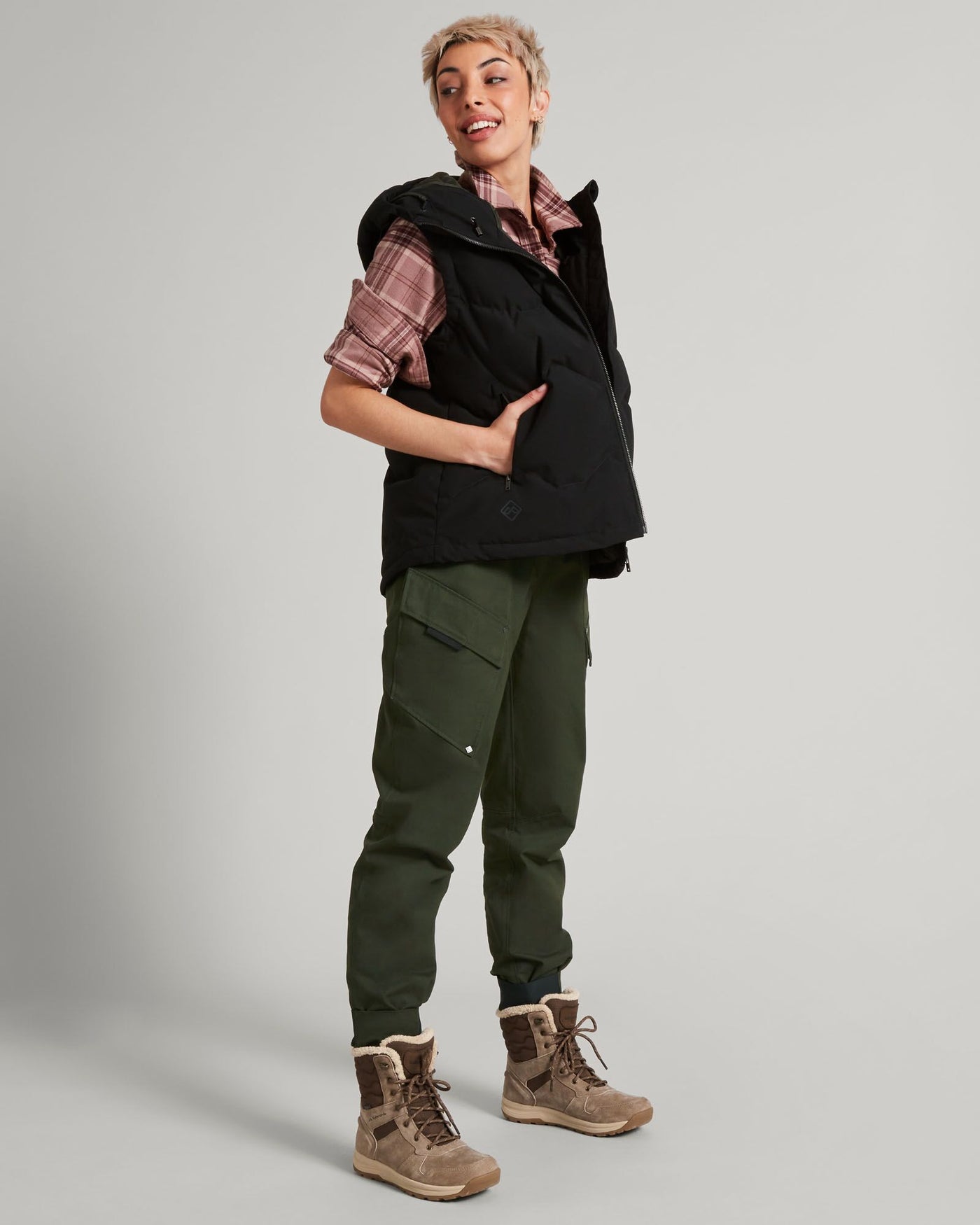 a1574_902_frisco_x_womens_hooded_down_ve_b_1743630550000