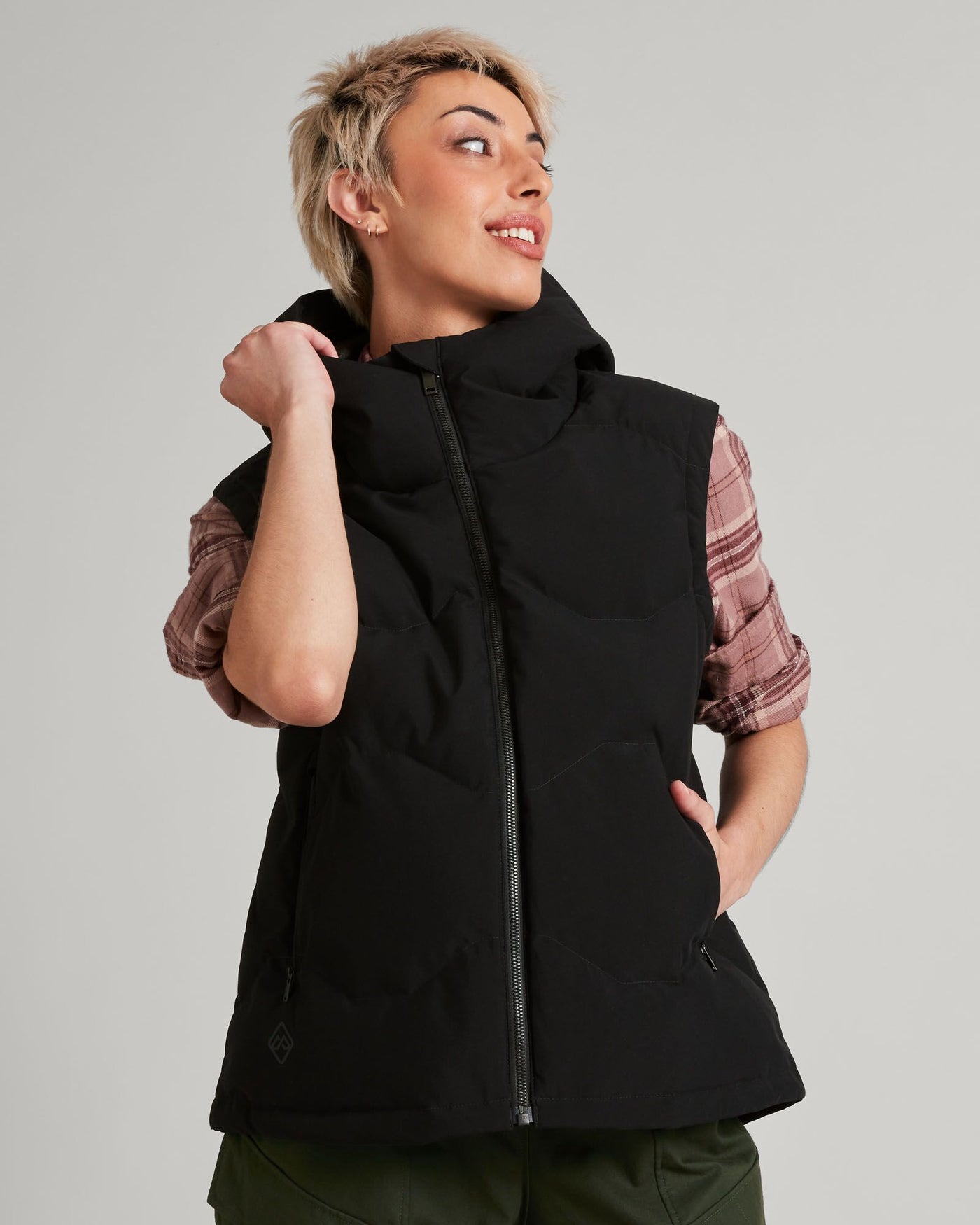 a1574_902_frisco_x_womens_hooded_down_ve_c_1743630513000