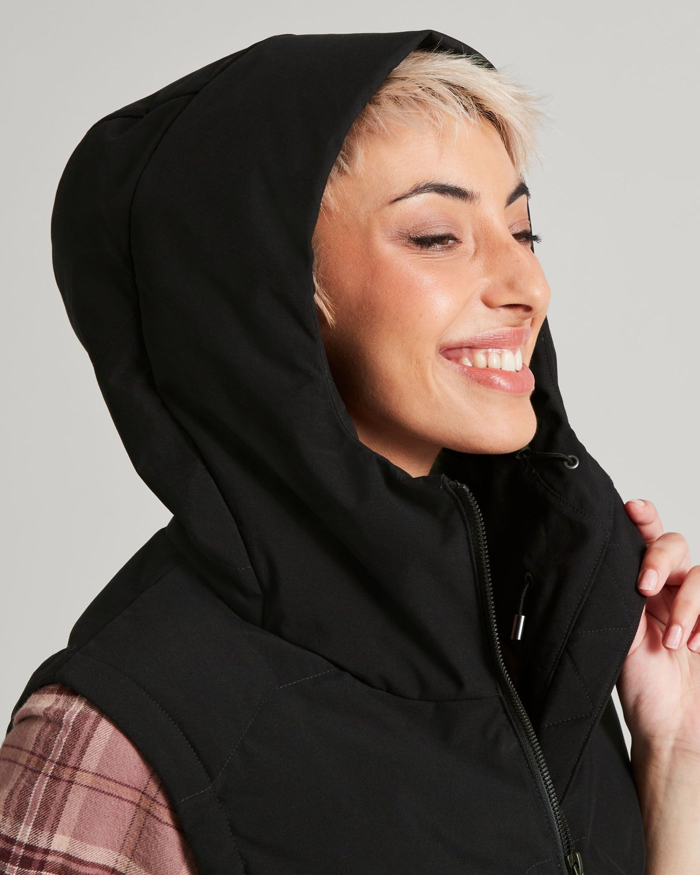 a1574_902_frisco_x_womens_hooded_down_ve_e_1743630318000