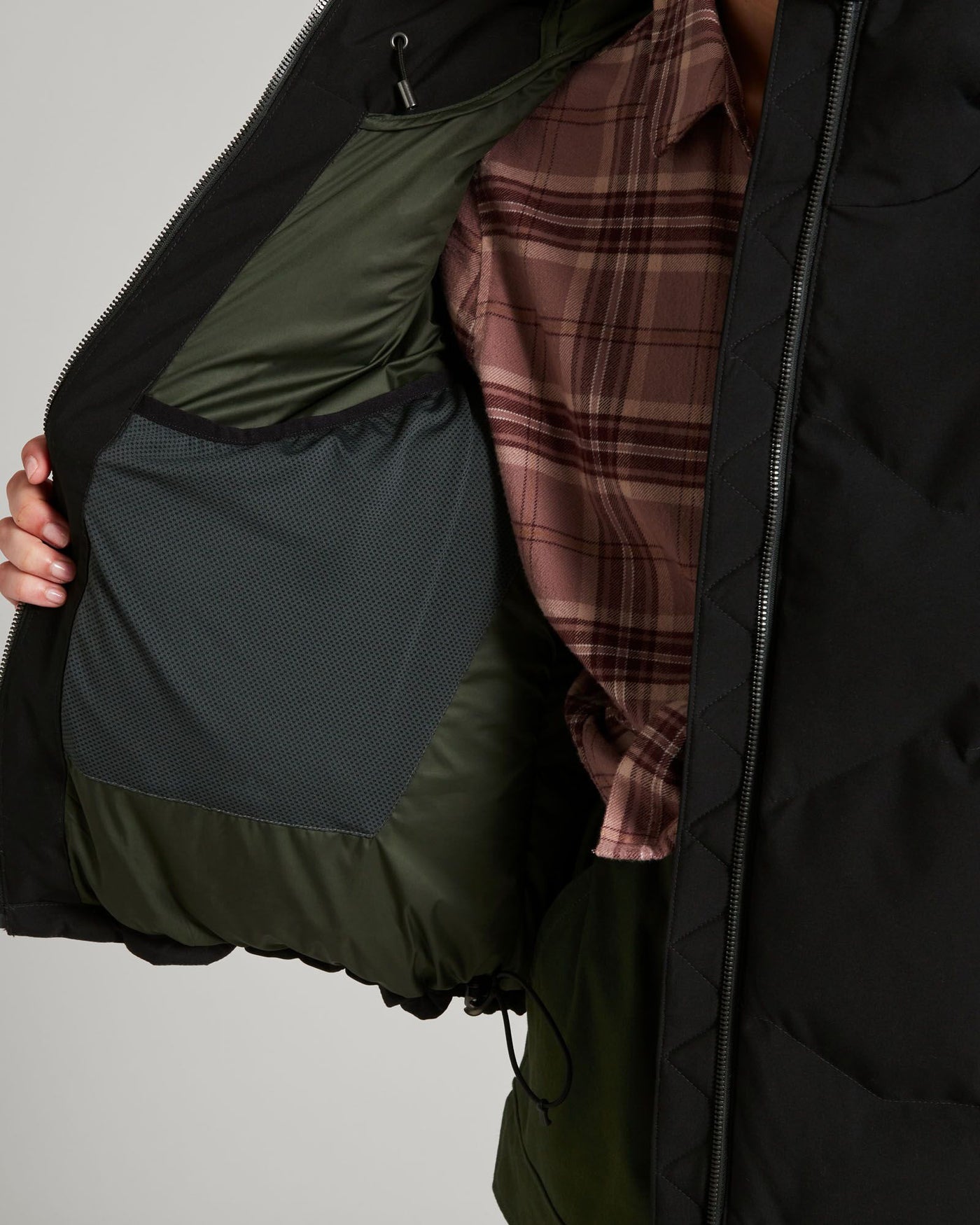 a1574_902_frisco_x_womens_hooded_down_ve_f_1743634245000