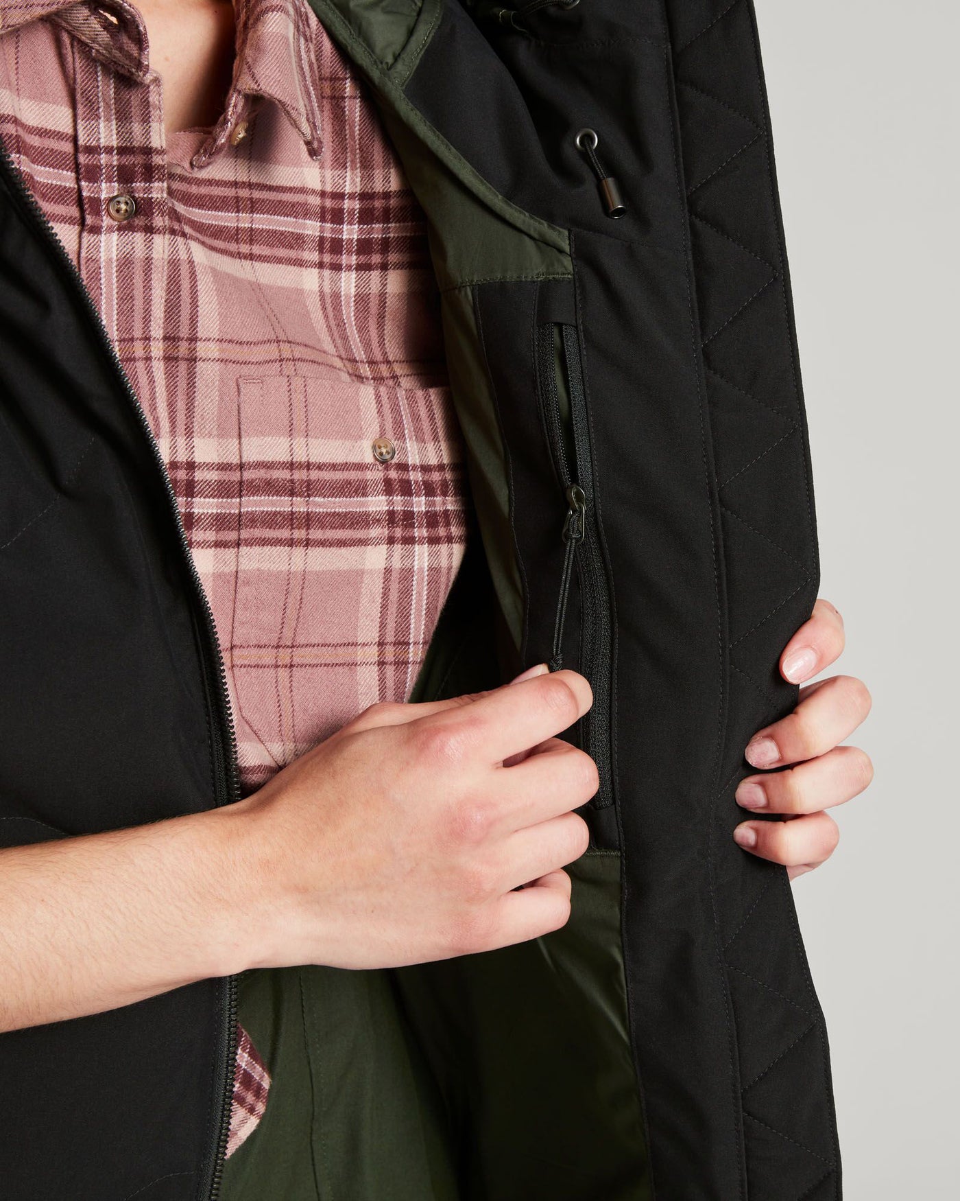 a1574_902_frisco_x_womens_hooded_down_ve_g_1743634247000