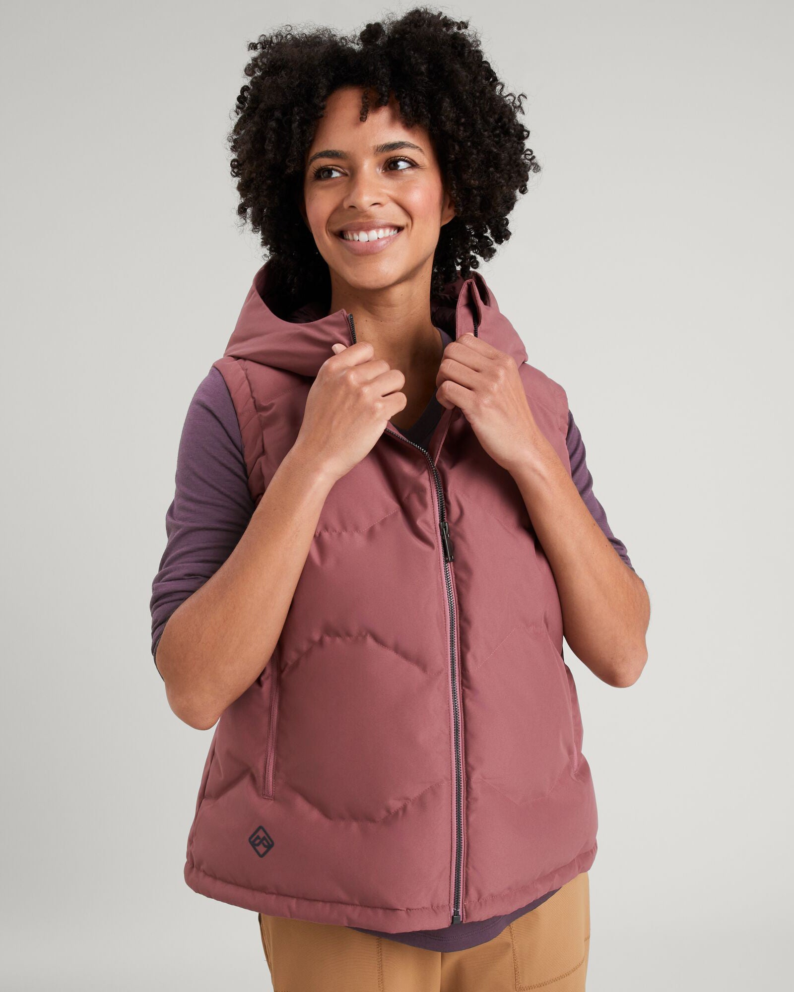 a1574_o8b_frisco_x_womens_hooded_down_ves_a_1743630210000