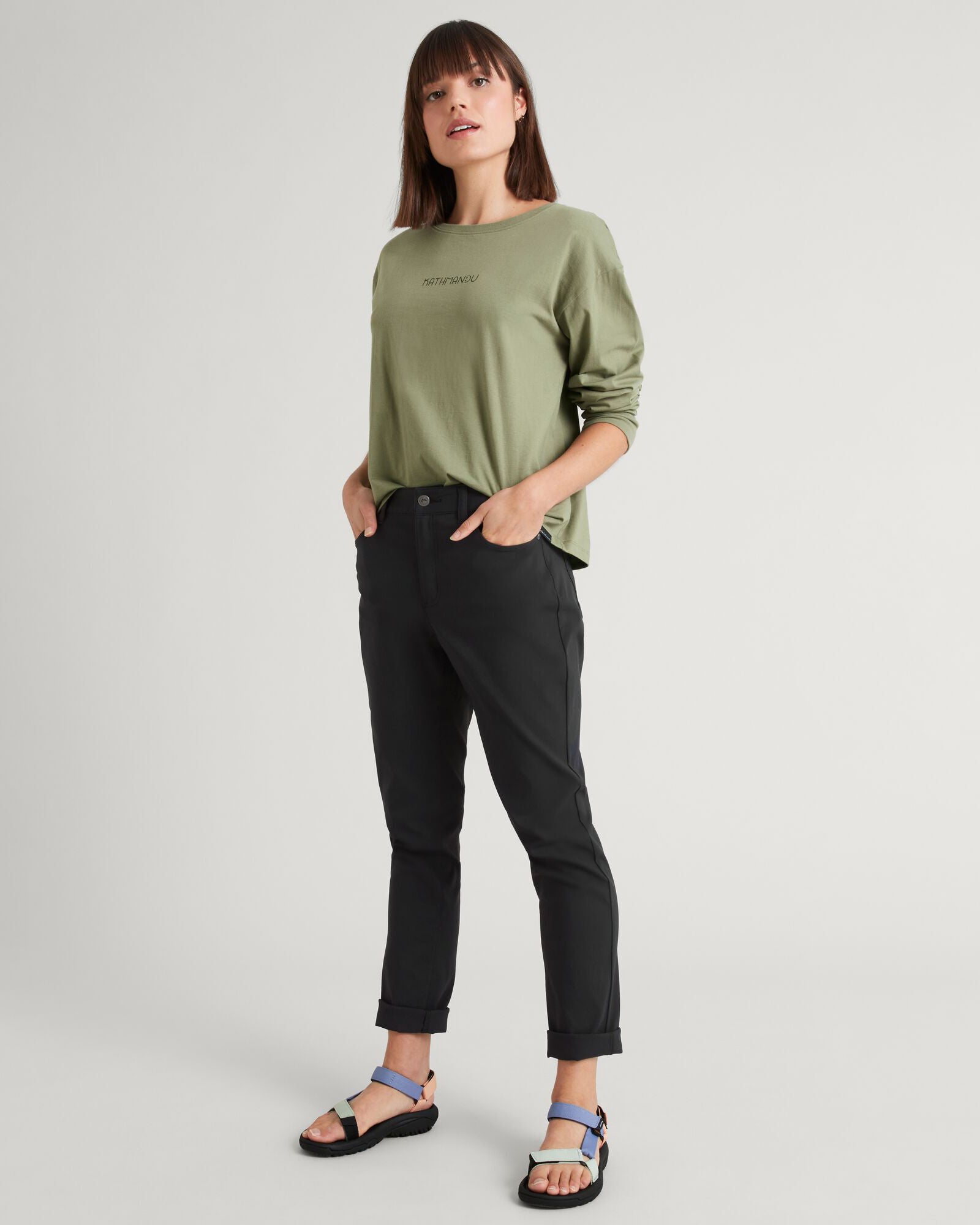 a1710_o4w_flight_womens_pants_v3_r_b_1743629582000