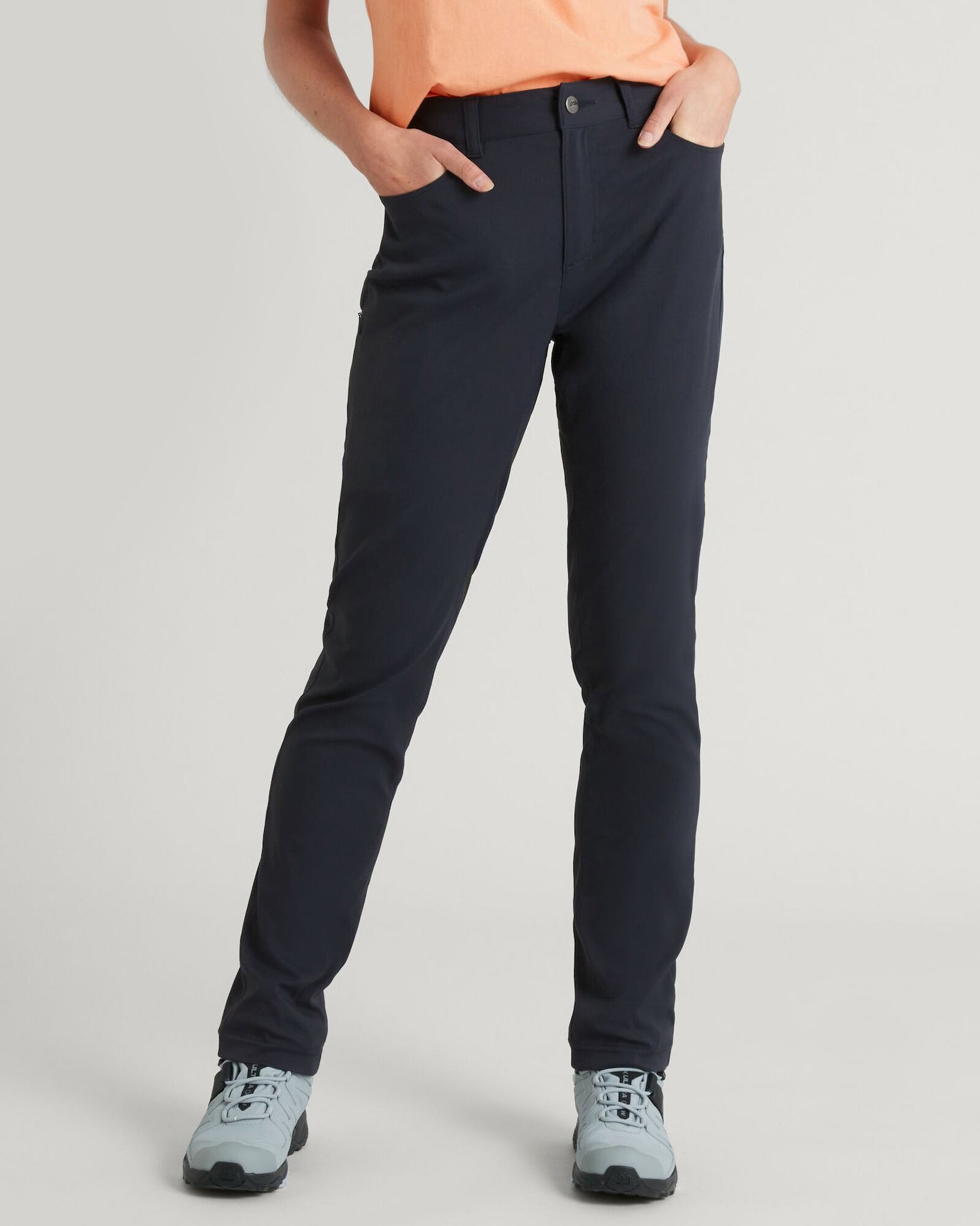 a1711_o4u_flight_womens_pants_v3_l_a_1743634039000