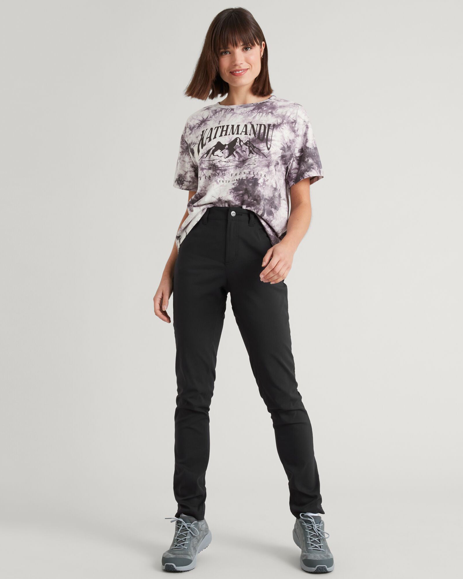 a1711_o4w_flight_womens_pants_v3_lo_b_1743629763000