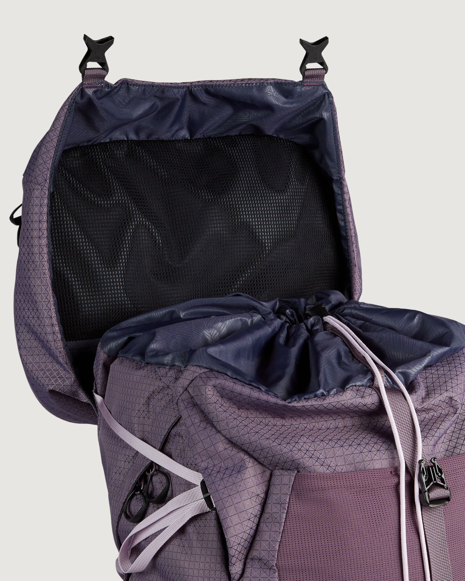 a1735_nwg_valorous_womens_55l_pack_pu_h_1743631398000