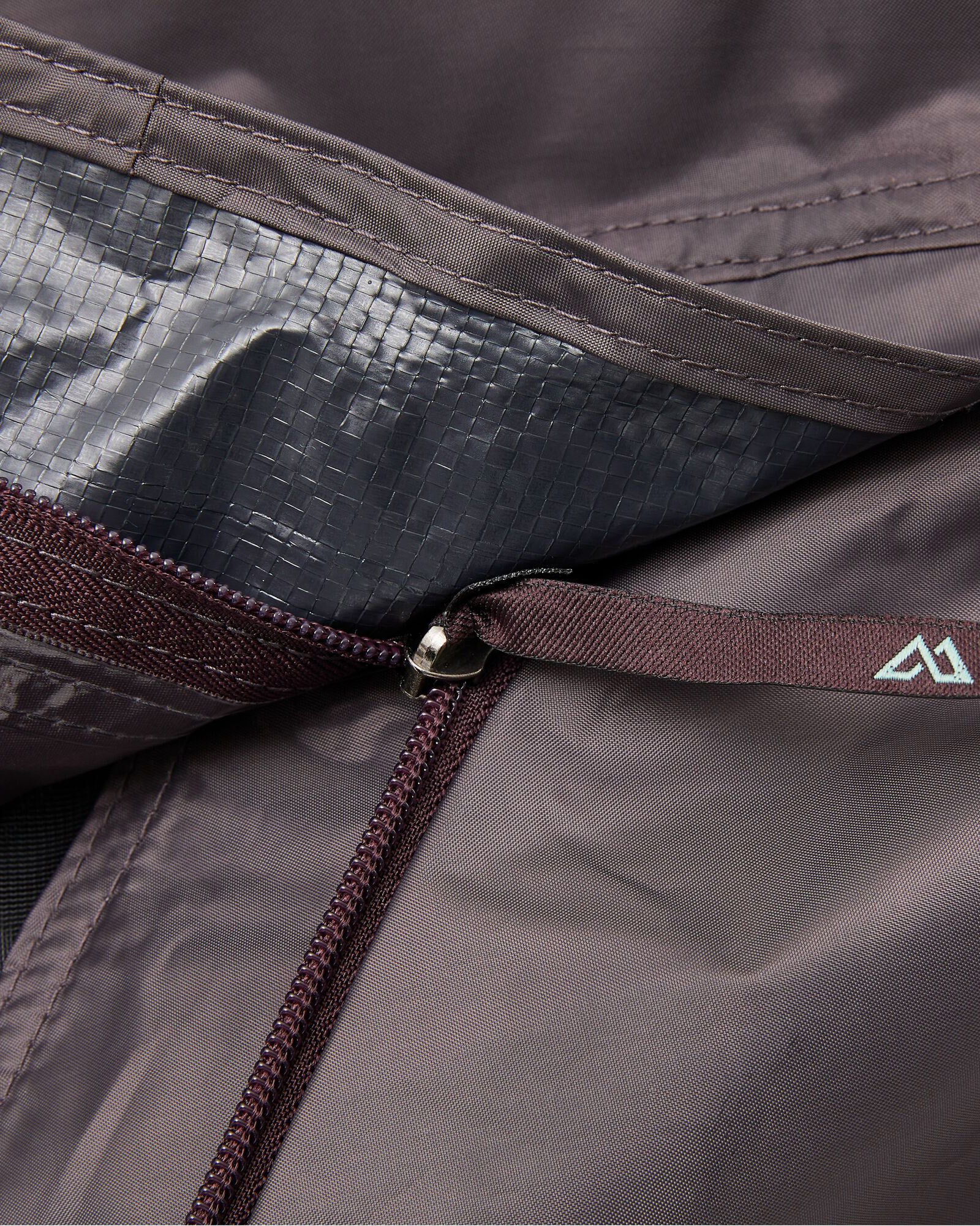 a1737_o5m_retreat_80_tent_v2_grey_bro_o_1743631315000