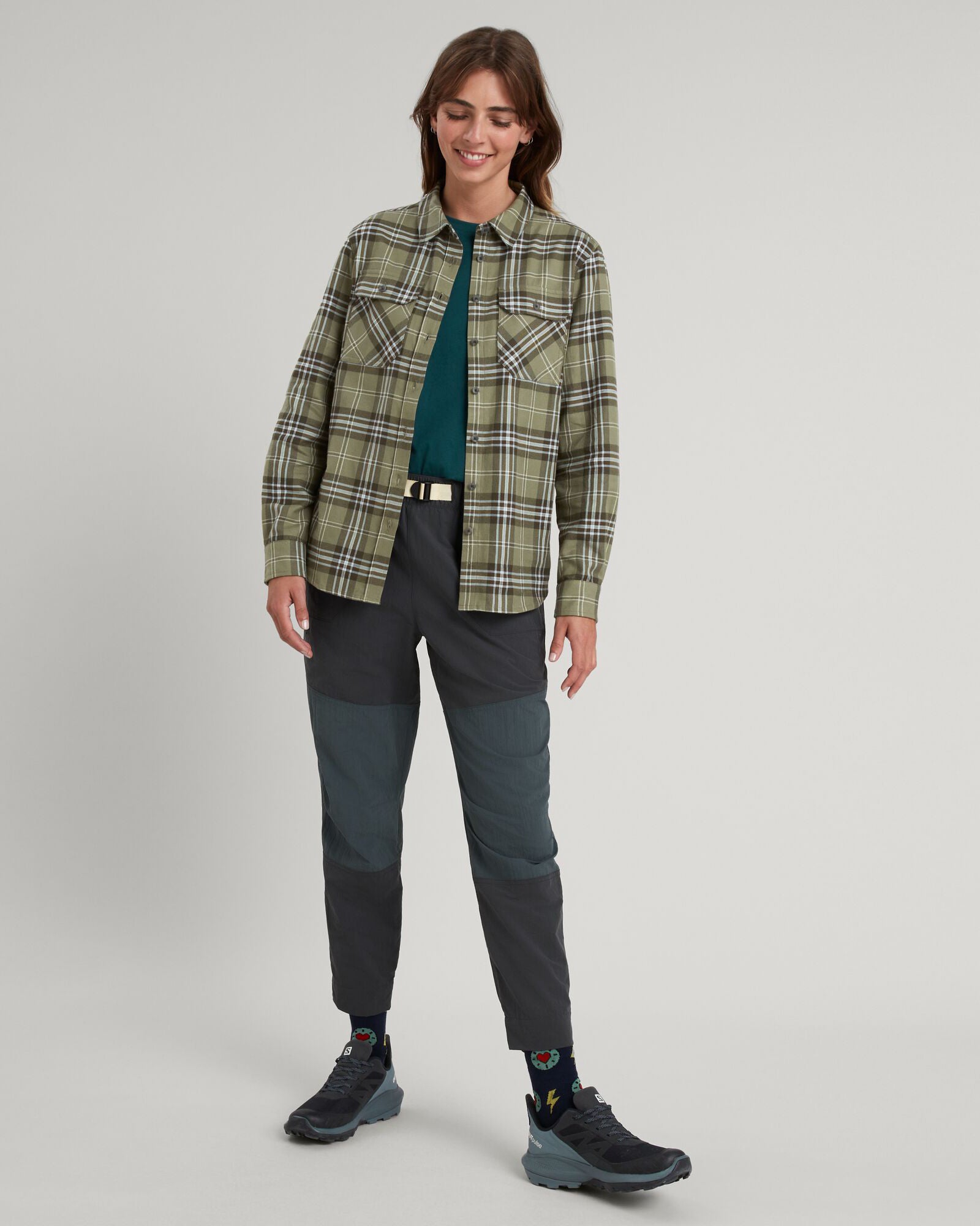 b0217_oc1_carrillon_hf_womens_long_sleeve_shirt_green_b_1743630278000