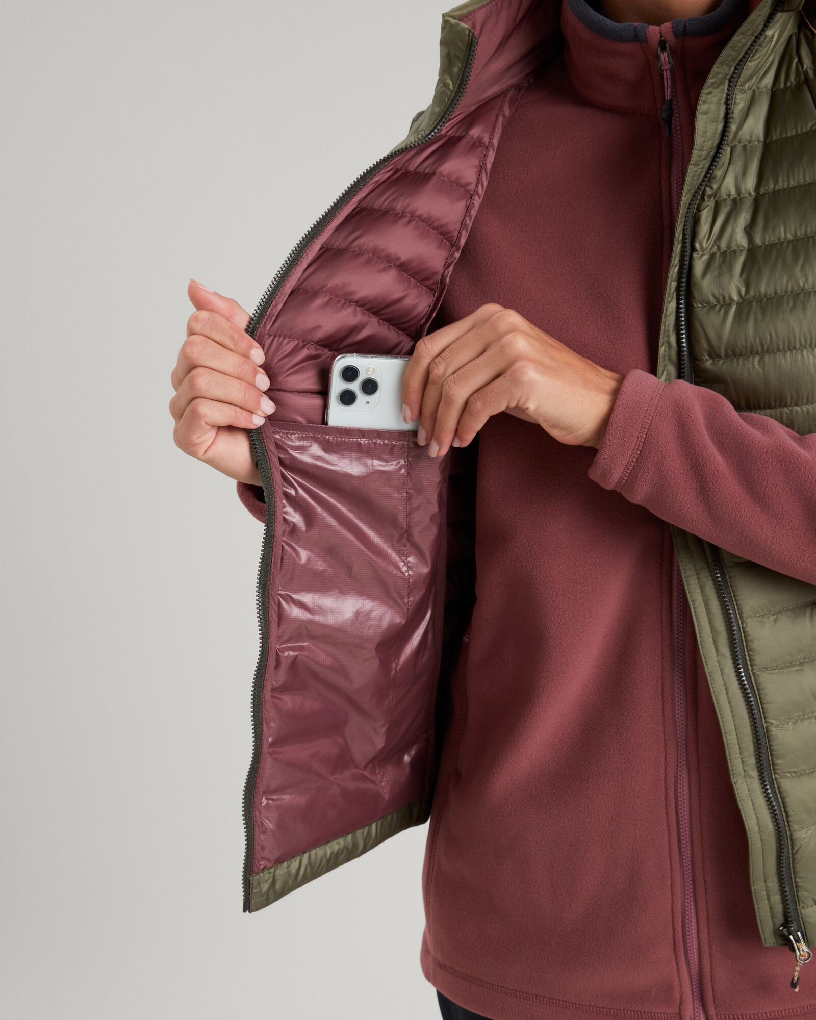 b0224_o4v_heli_r_womens_down_vest_f_1743633899000