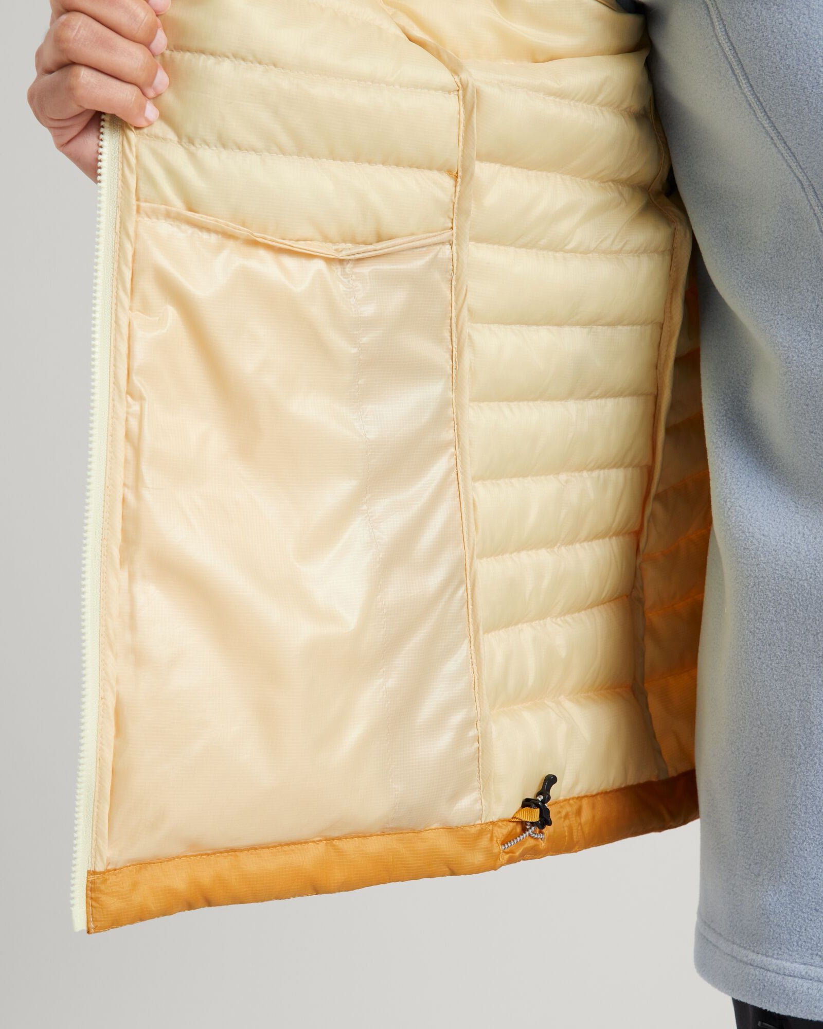 b0226_n08_heli_r_womens_down_jacket_f_1743633904000