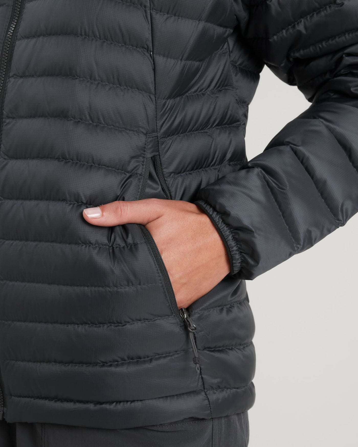 b0227_o4w_heli_r_womens_hooded_down_jacket_f_1743633889000