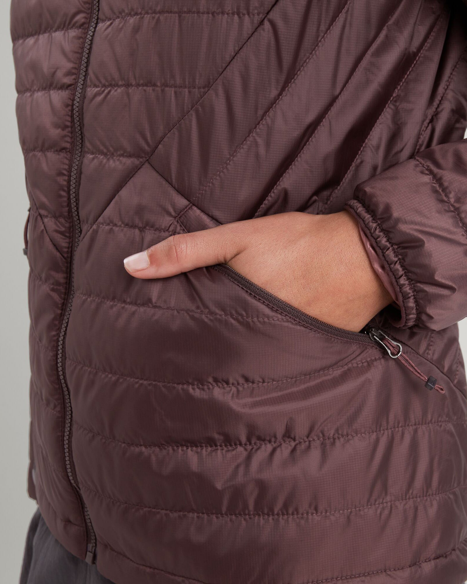 b0247_o4n_heli_r_womens_novaloft_jacket_pink_f_1743633803000