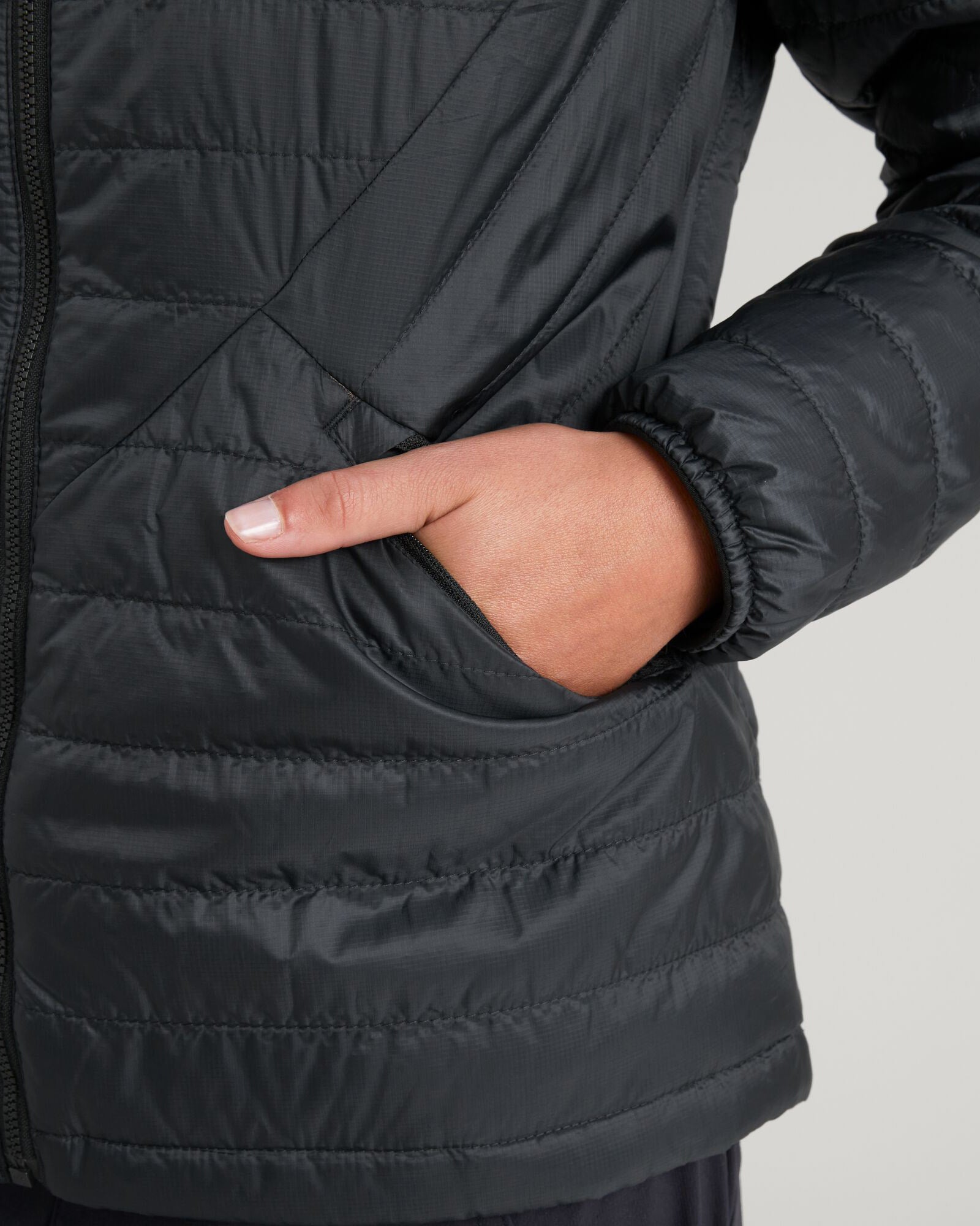 b0247_o4w_heli_r_womens_novaloft_jacket_e_1743633808000