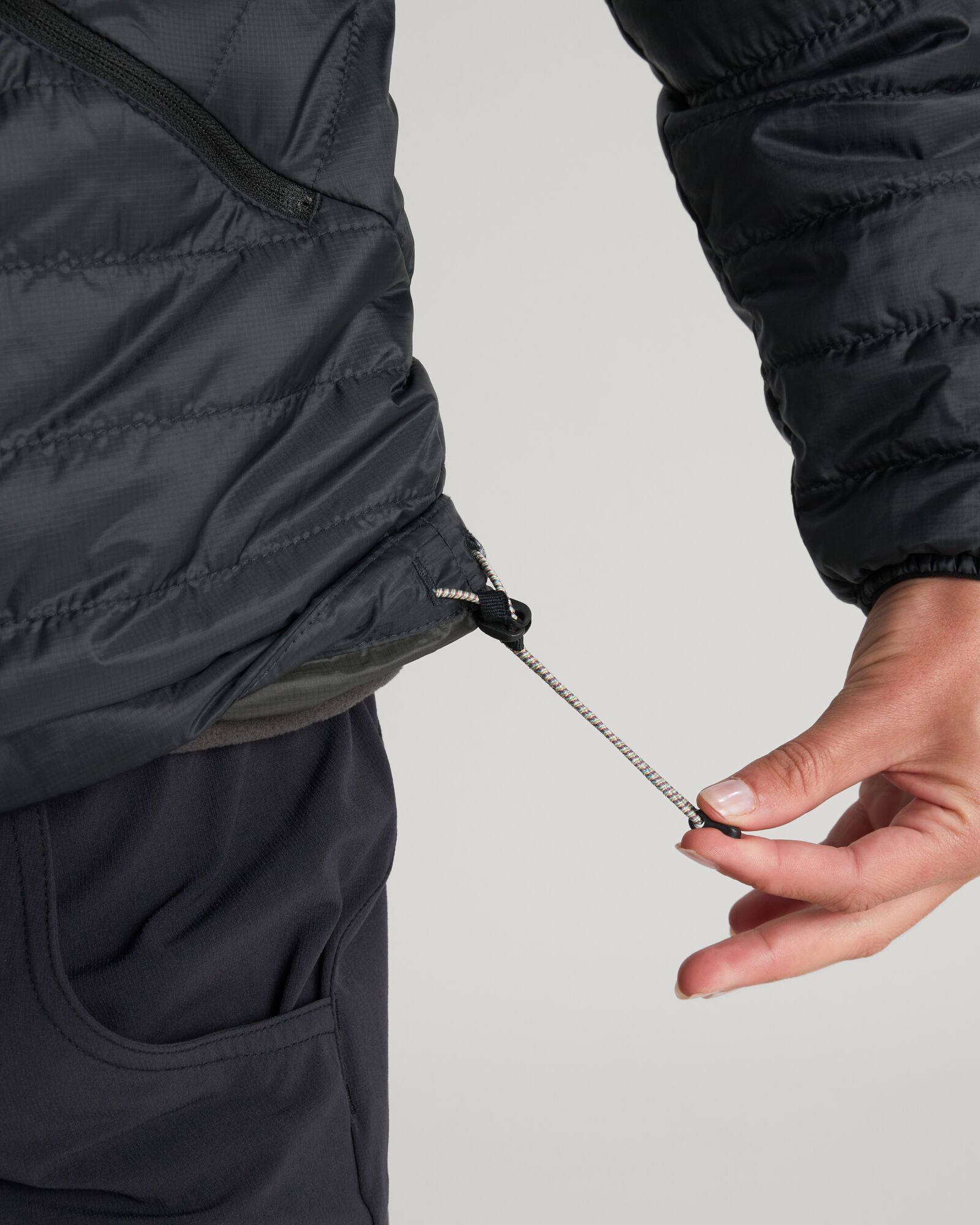 b0247_o4w_heli_r_womens_novaloft_jacket_f_1743633767000