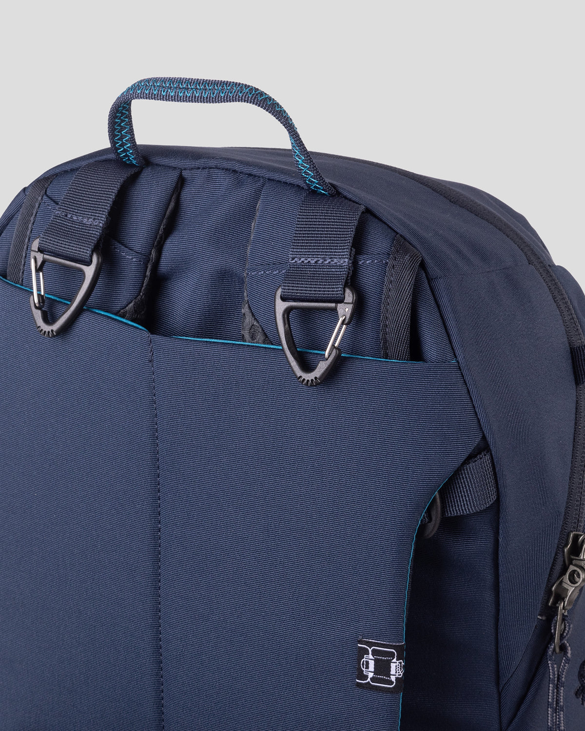 Gluon Beyond Backpack - 18L - Pure Navy – Kathmandu AU