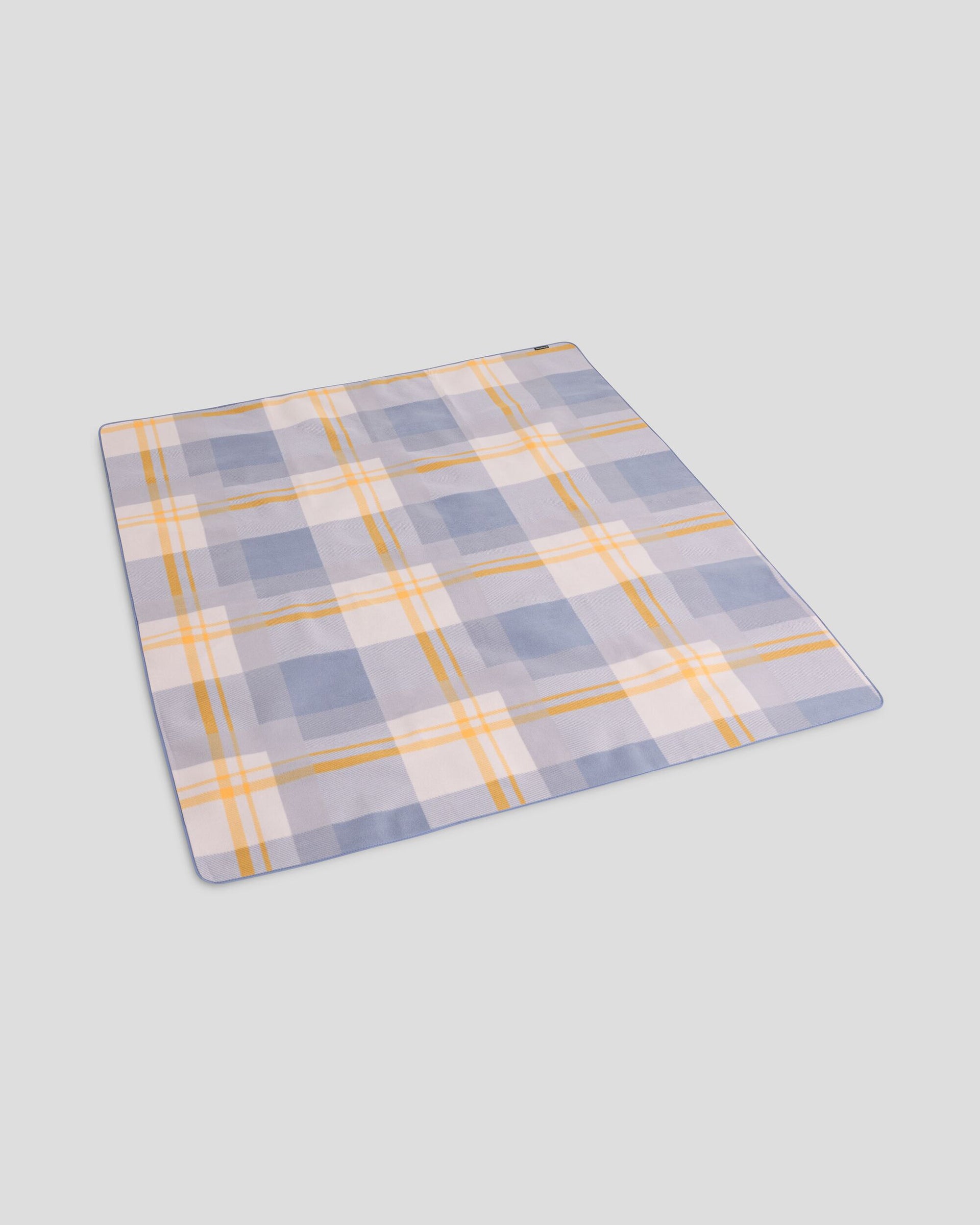 b0446_om0_roamer_picnic_rug_large_purp_b_1743631111000
