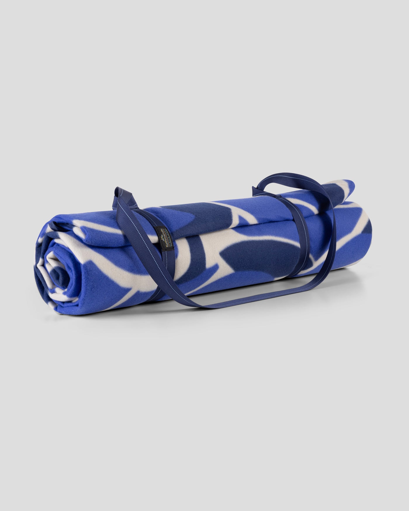 b0446_ou4_roamer_picnic_rug_large_blue_multi_a_1760391302000