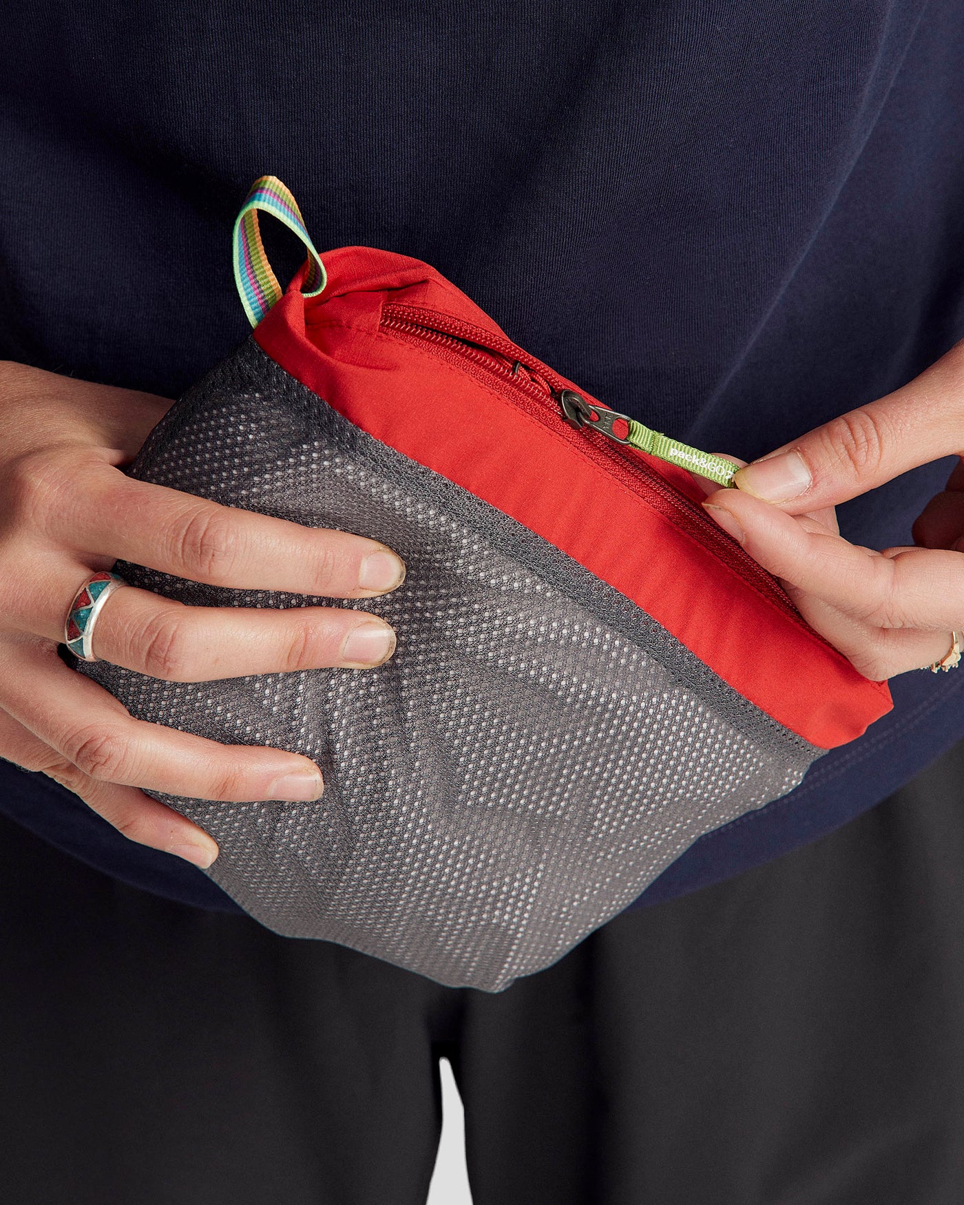 b0476_ofa_trailhead_stretch_2_5l_womens_rain_jack_f_1743629217000