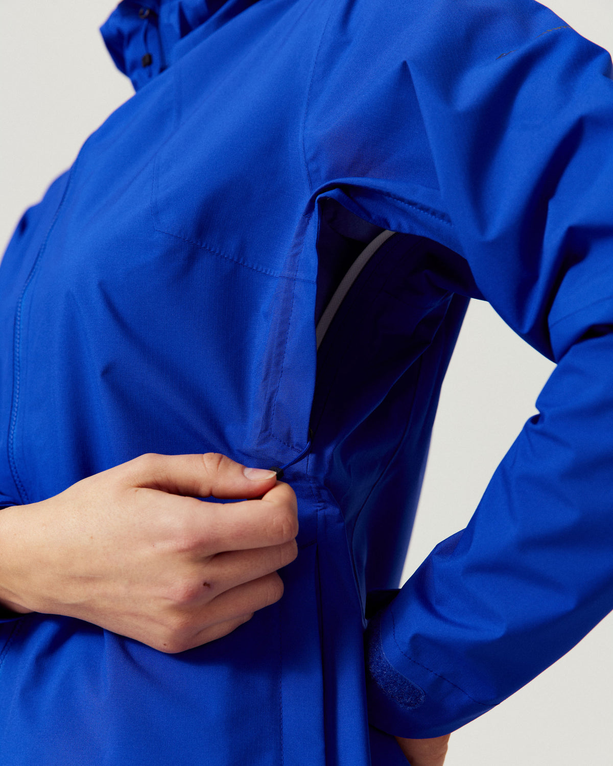 b0476_oya_trailhead_stretch_2_5l_womens_rain_jacket_e_1789692425000