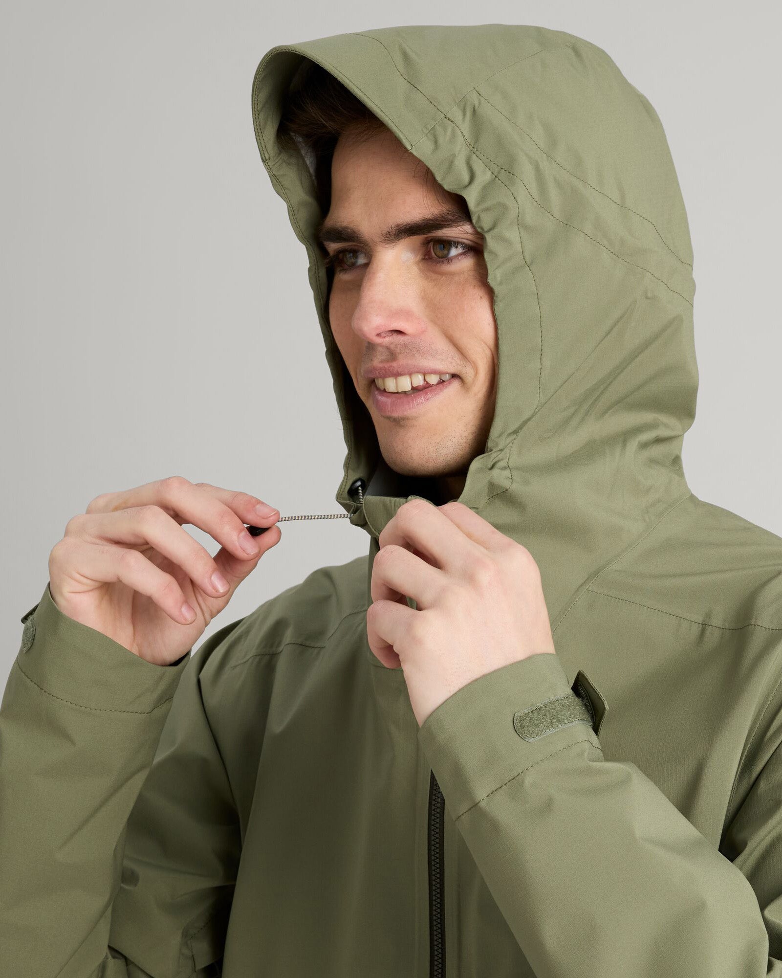 b0477_o4v_trailhead_stretch_2_5l_mens_rain_jacket_i_1743630323000