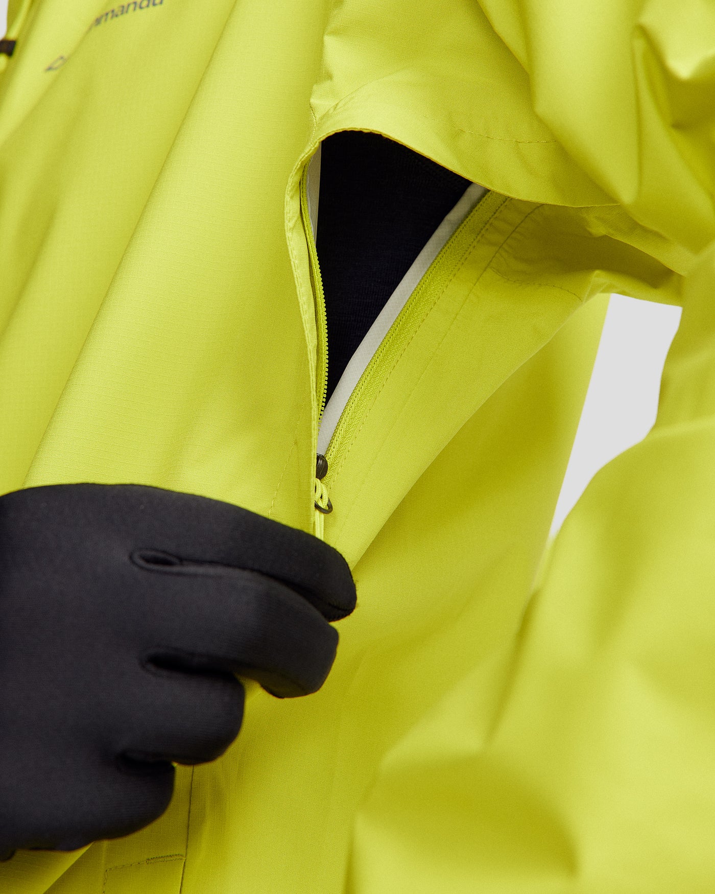 b0477_olg_trailhead_stretch_2_5l_mens_rain_jacket_green_m_e_1745458721000