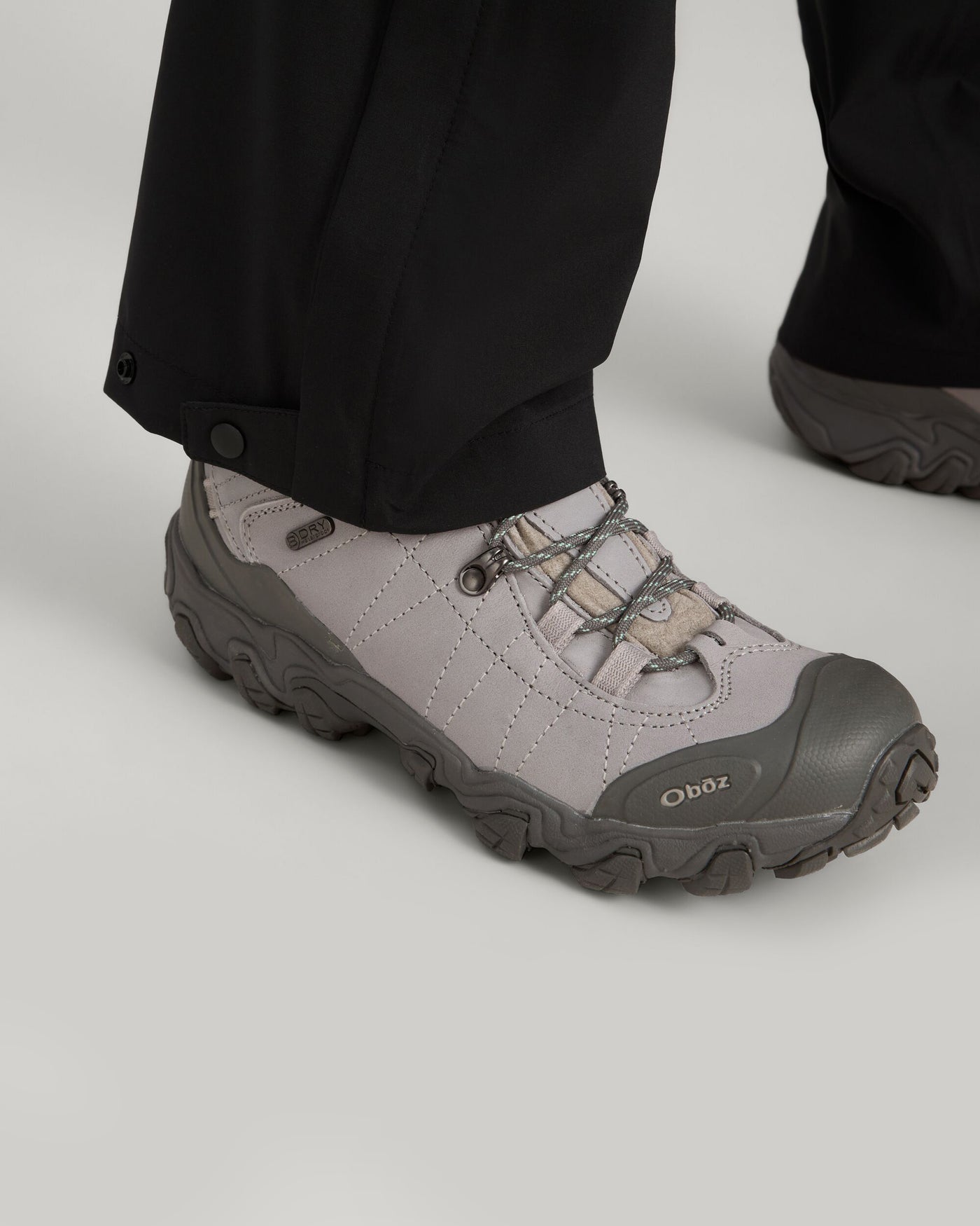 b0478_o4w_trailhead_stretch_2_5l_womens_rain_pants_g_1743633630000