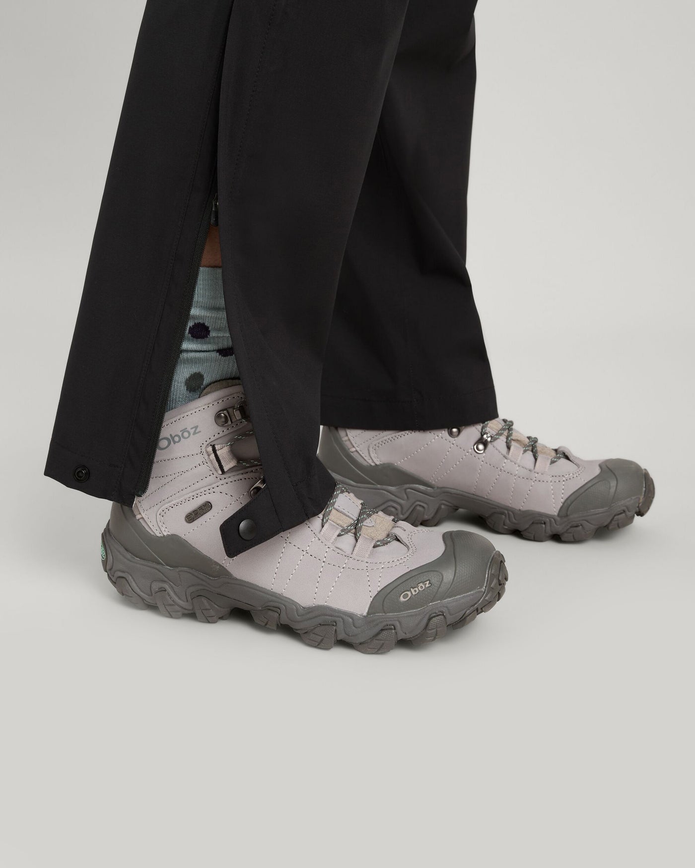 b0478_o4w_trailhead_stretch_2_5l_womens_rain_pants_h_1743633631000