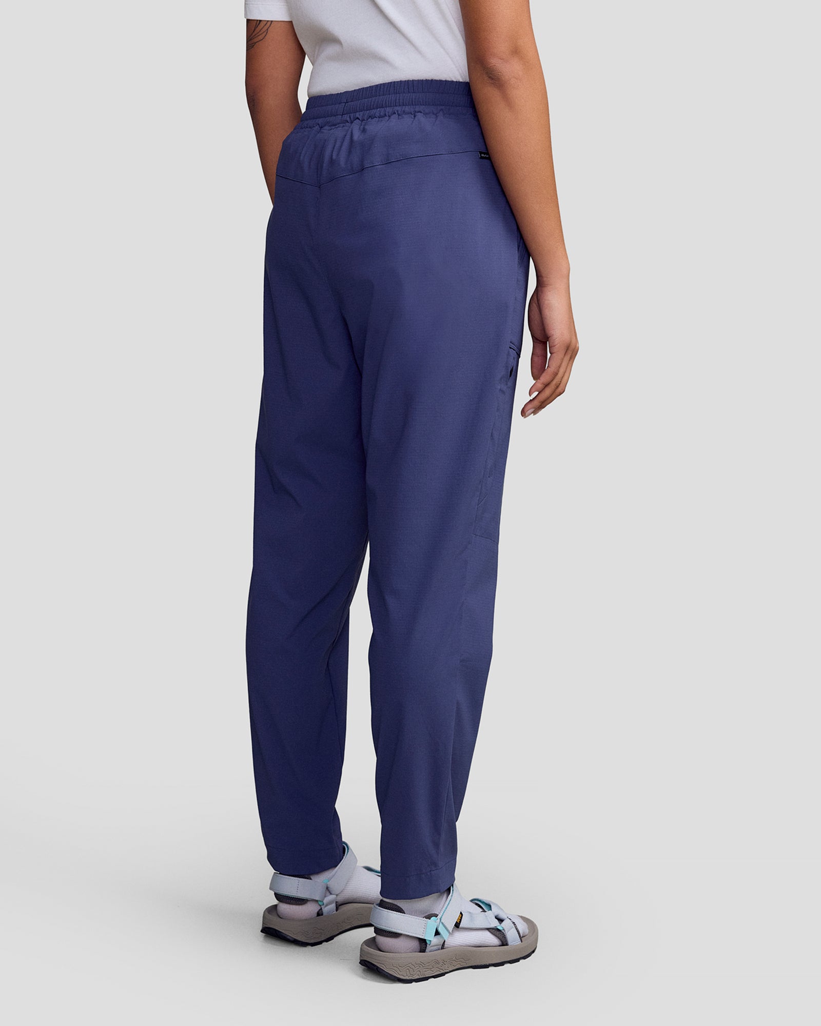 b0498_oji_miro_womens_tapered_pants_blue_m_d_1600x2000_2a2e340_1756934446000